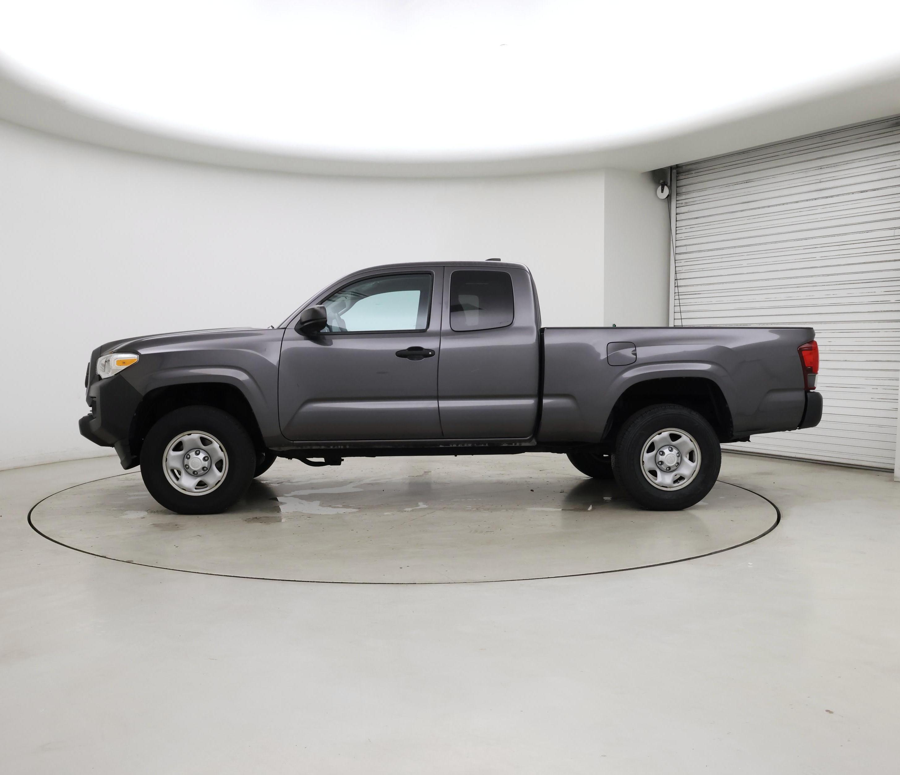 Thumbnail: 2020 Toyota Tacoma - 3