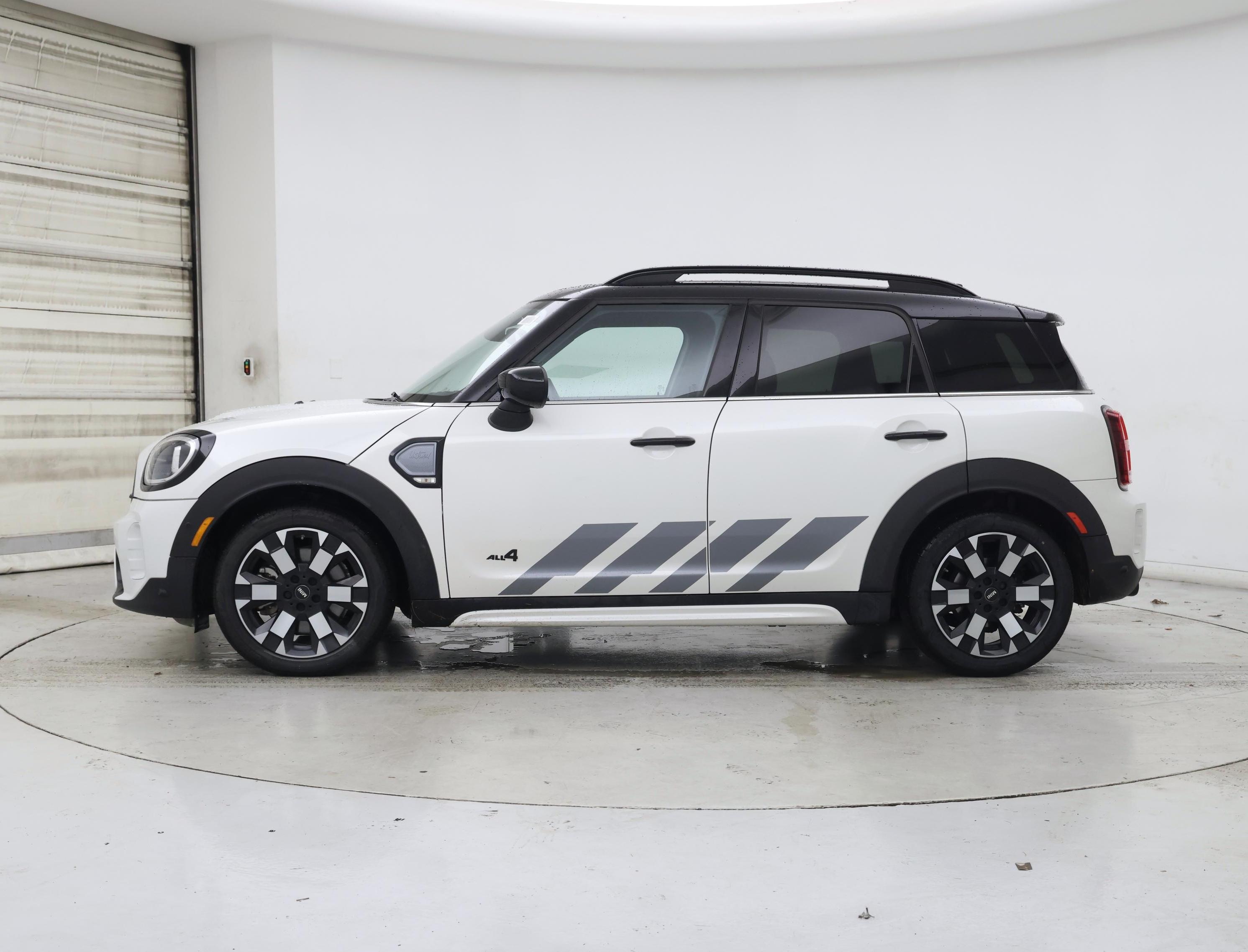 Thumbnail: 2024 MINI Cooper Countryman - 3