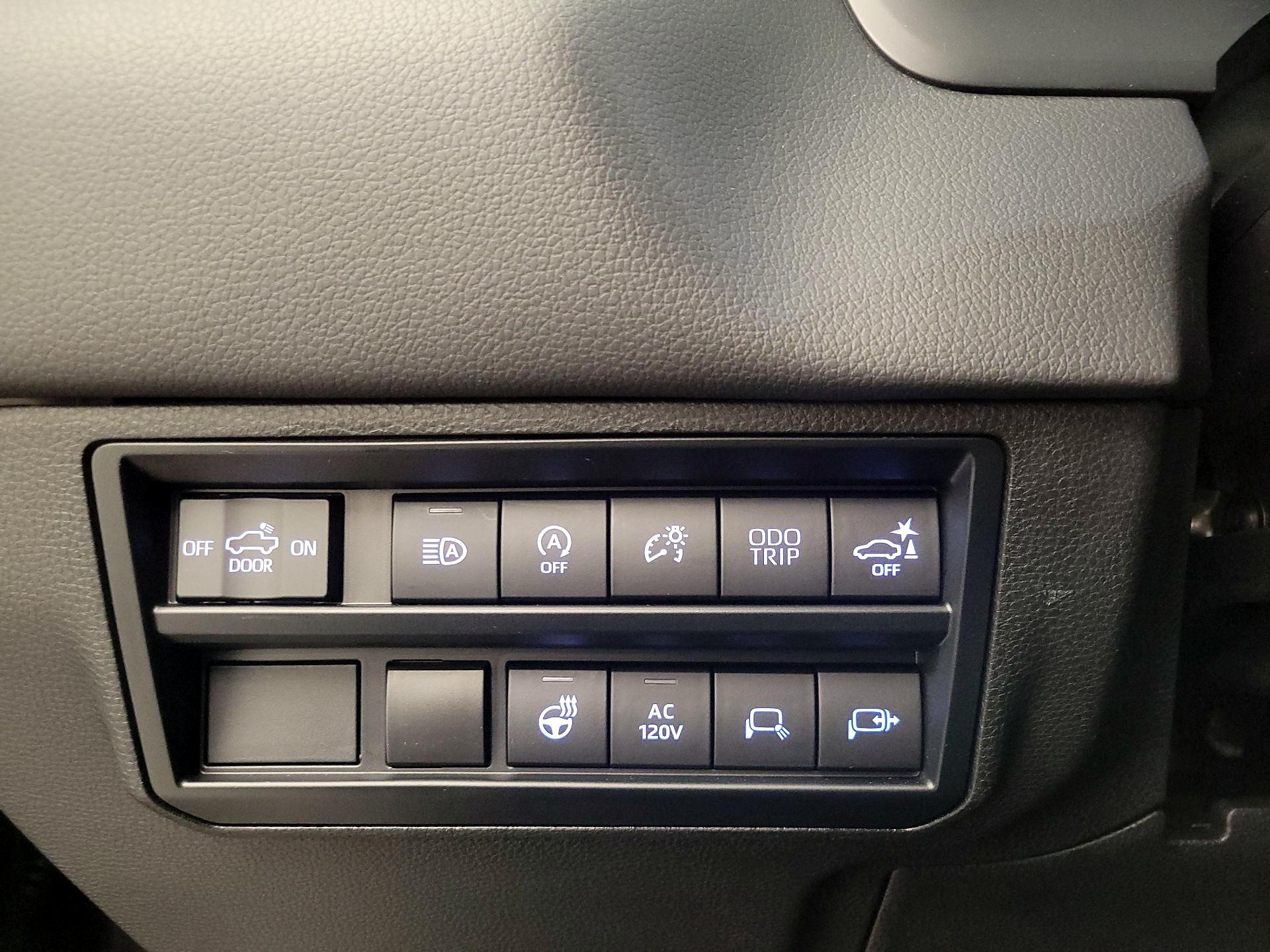 Thumbnail: 2023 Toyota Tundra - 13