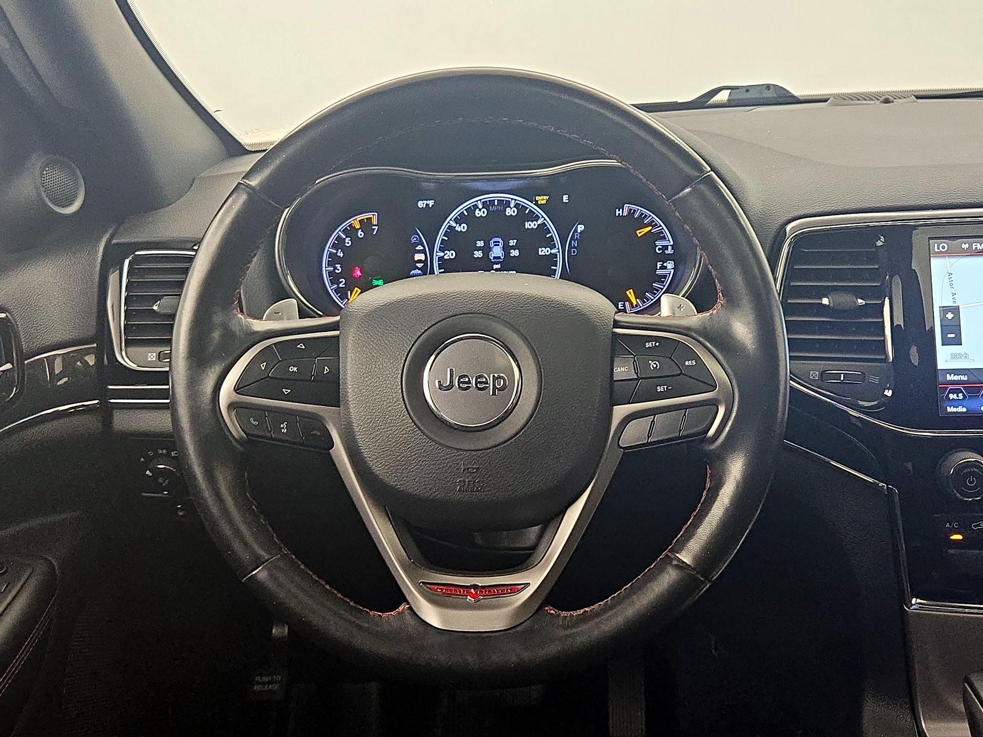 Thumbnail: 2020 Jeep Grand Cherokee - 10