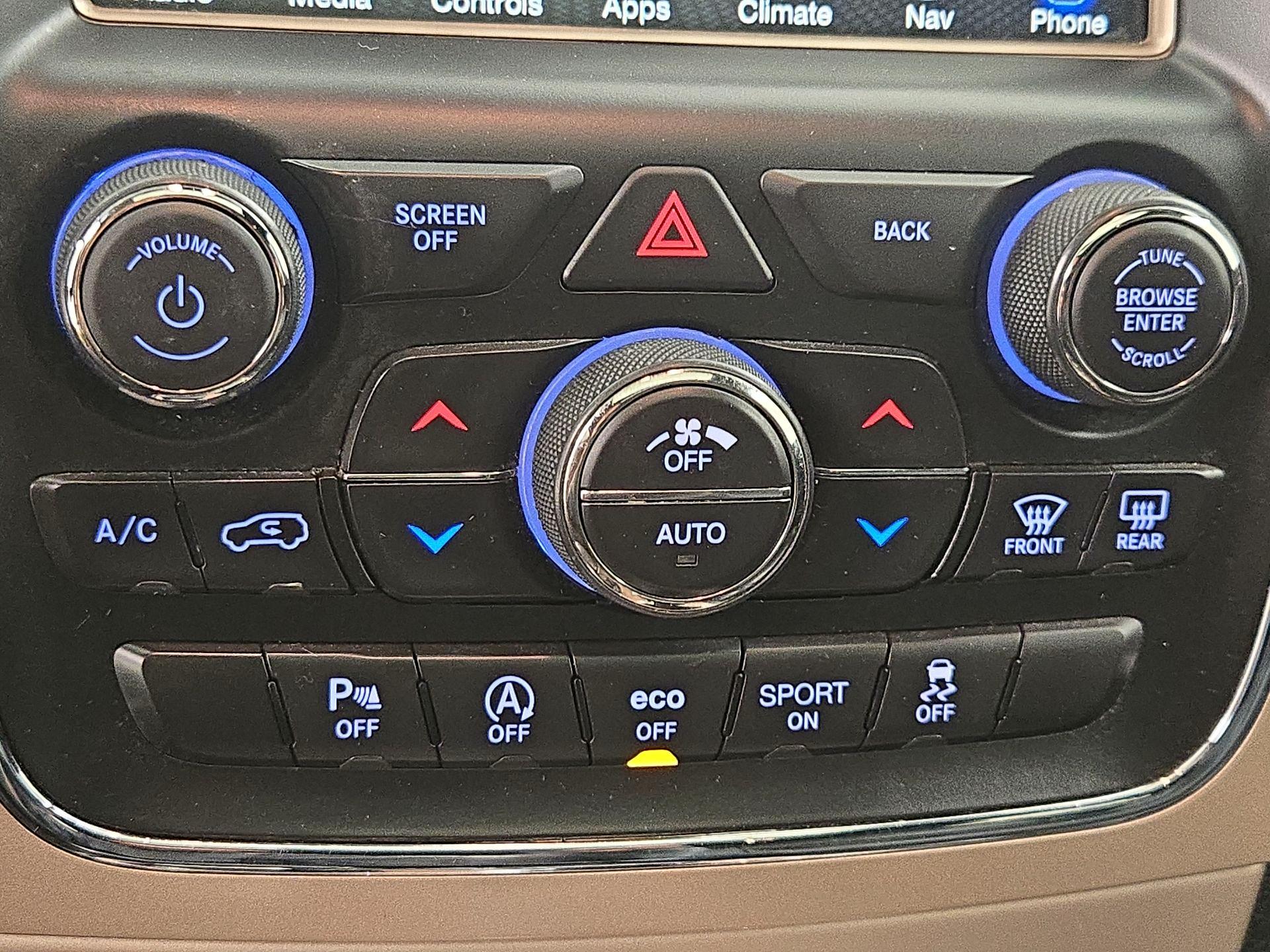 Thumbnail: 2017 Jeep Grand Cherokee - 17