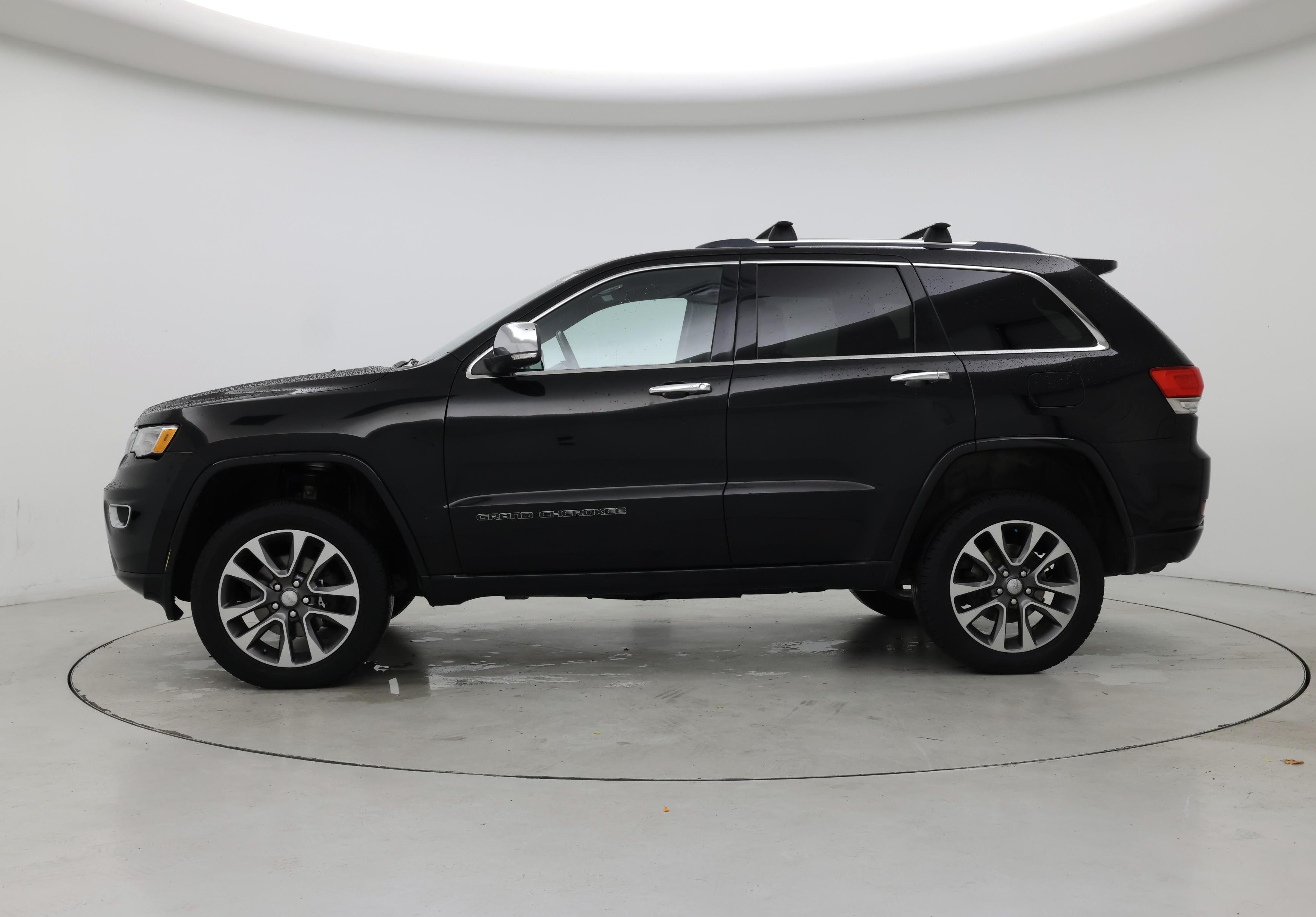 Thumbnail: 2017 Jeep Grand Cherokee - 3