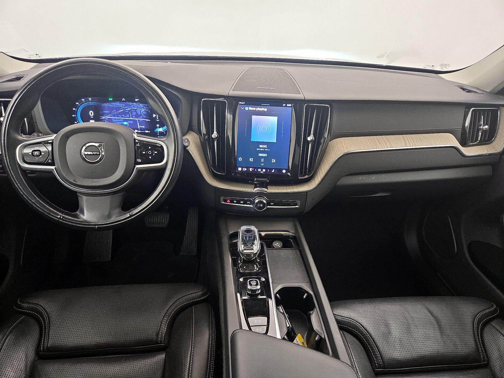 Thumbnail: 2022 Volvo XC60 - 9