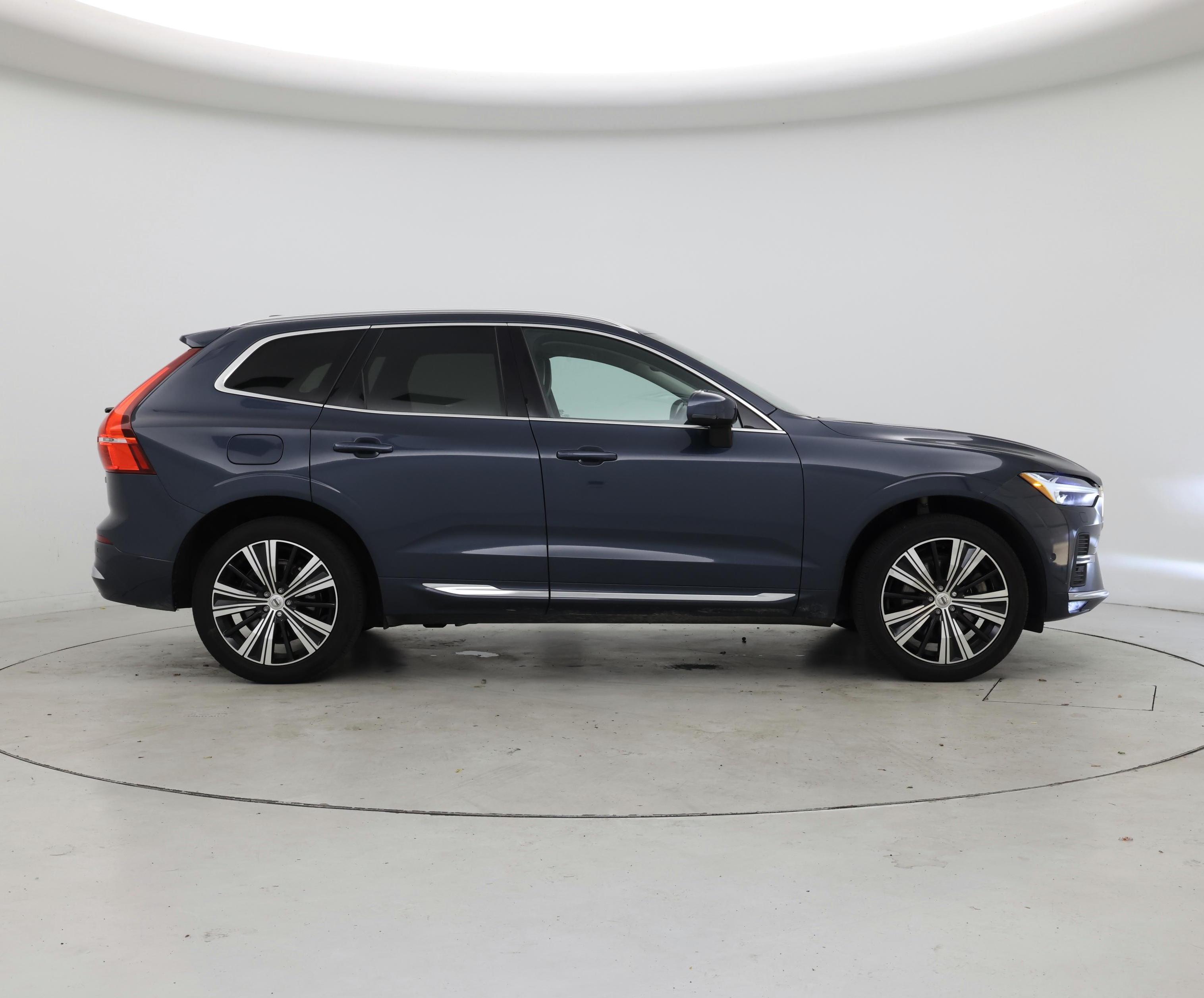 Thumbnail: 2022 Volvo XC60 - 7