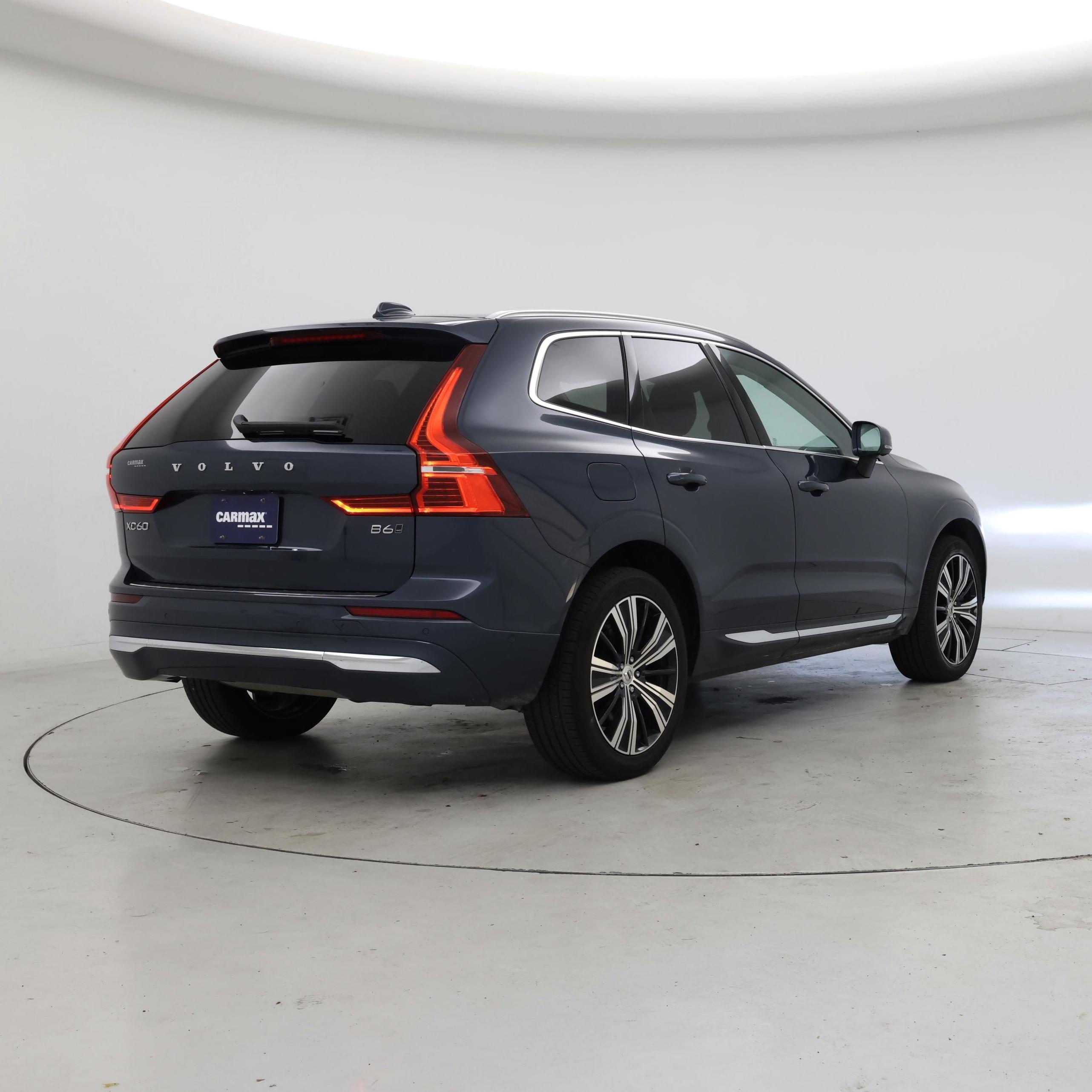 Thumbnail: 2022 Volvo XC60 - 8