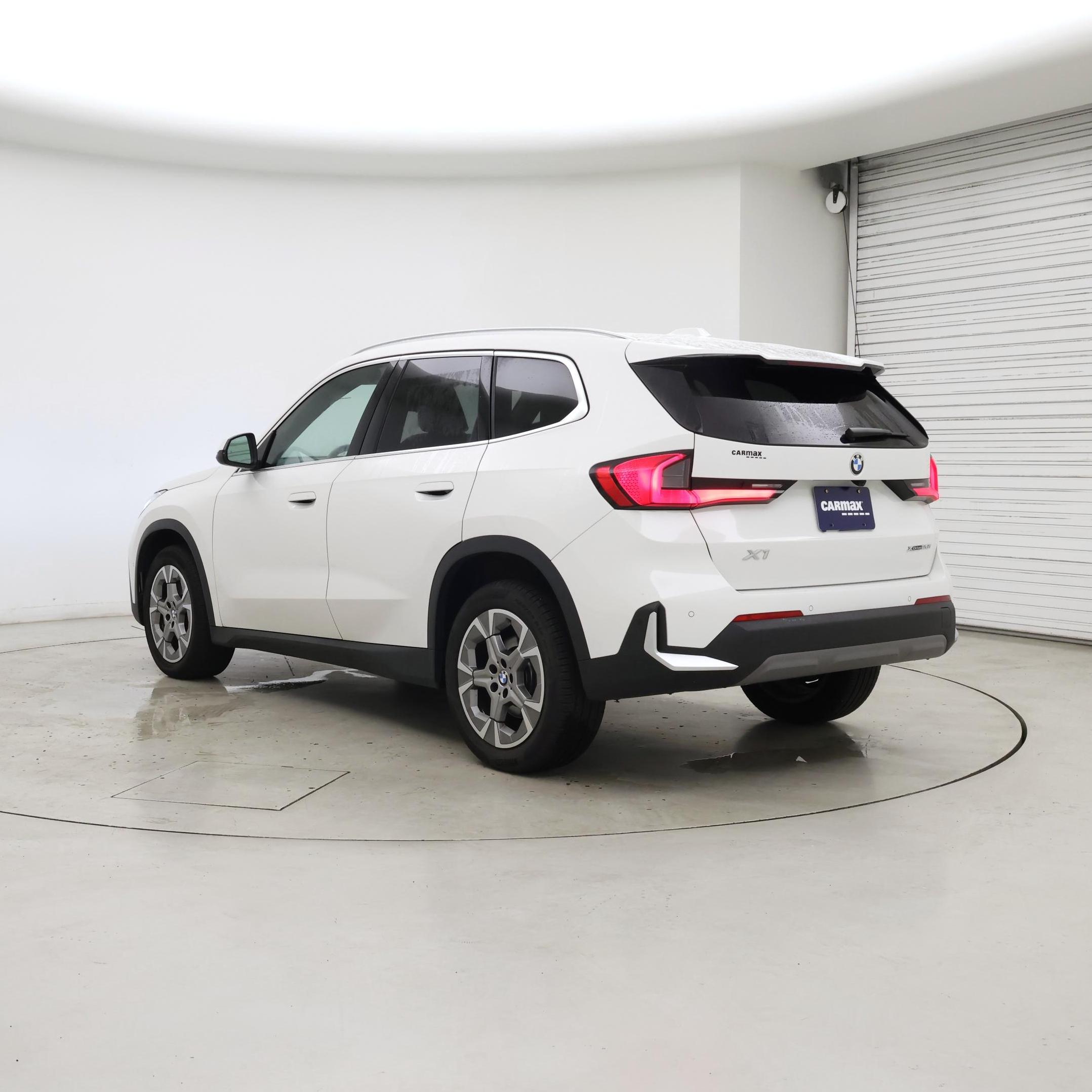 Thumbnail: 2023 BMW X1 - 2