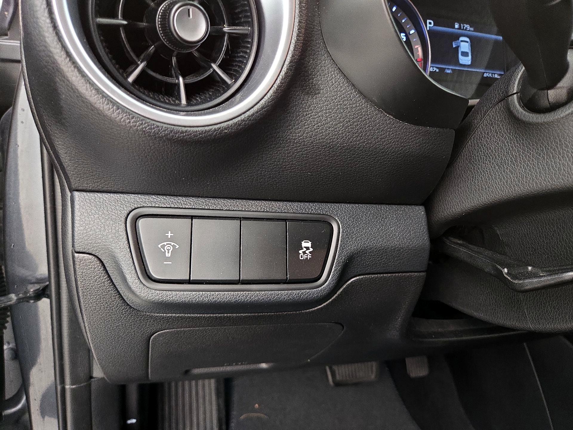 Thumbnail: 2023 Kia Forte - 13