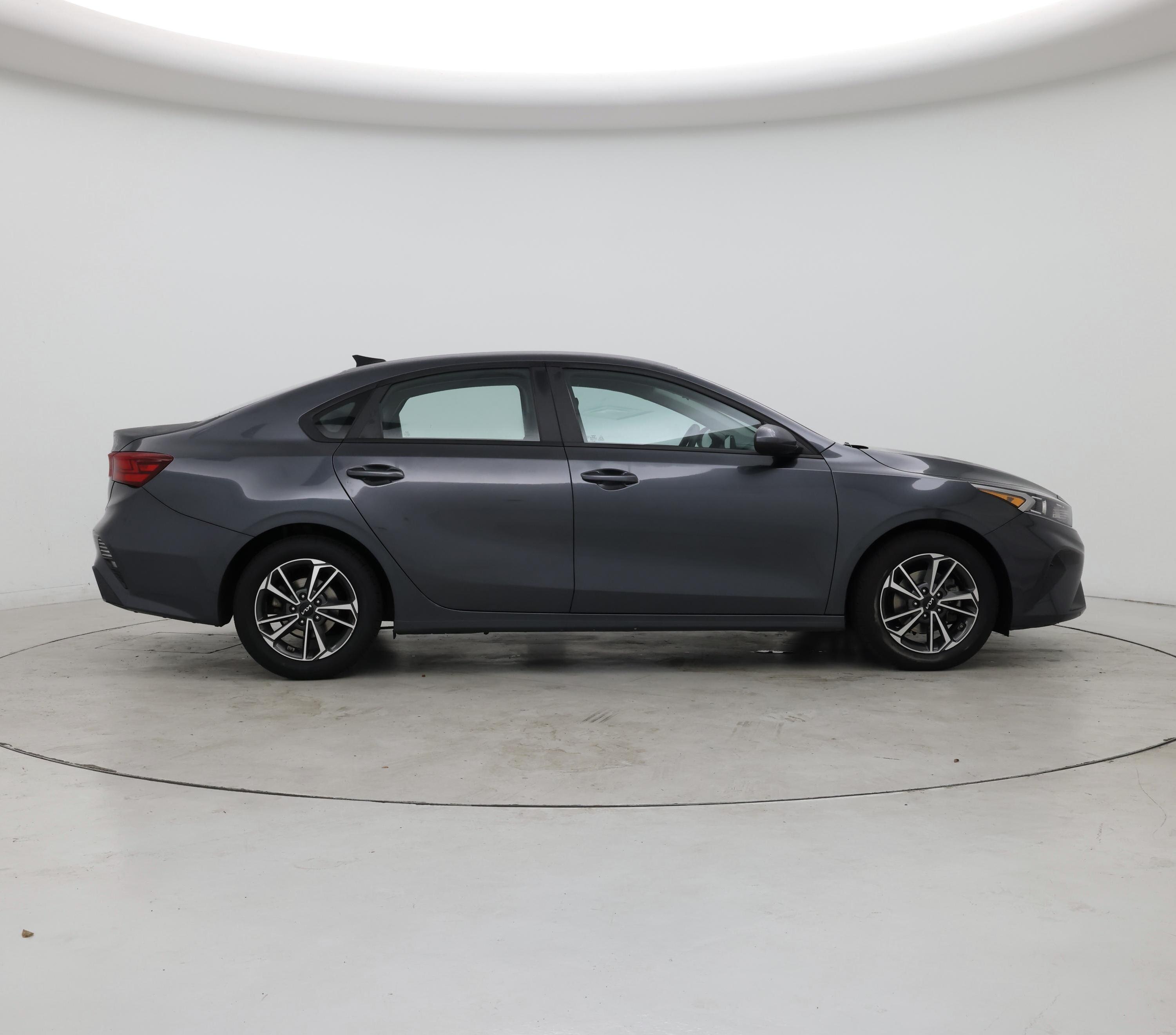 Thumbnail: 2023 Kia Forte - 7