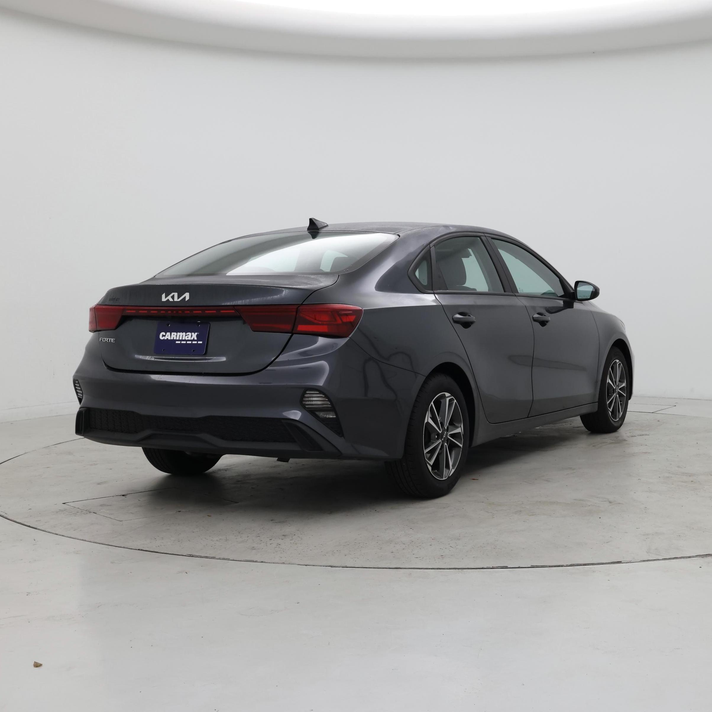 Thumbnail: 2023 Kia Forte - 8