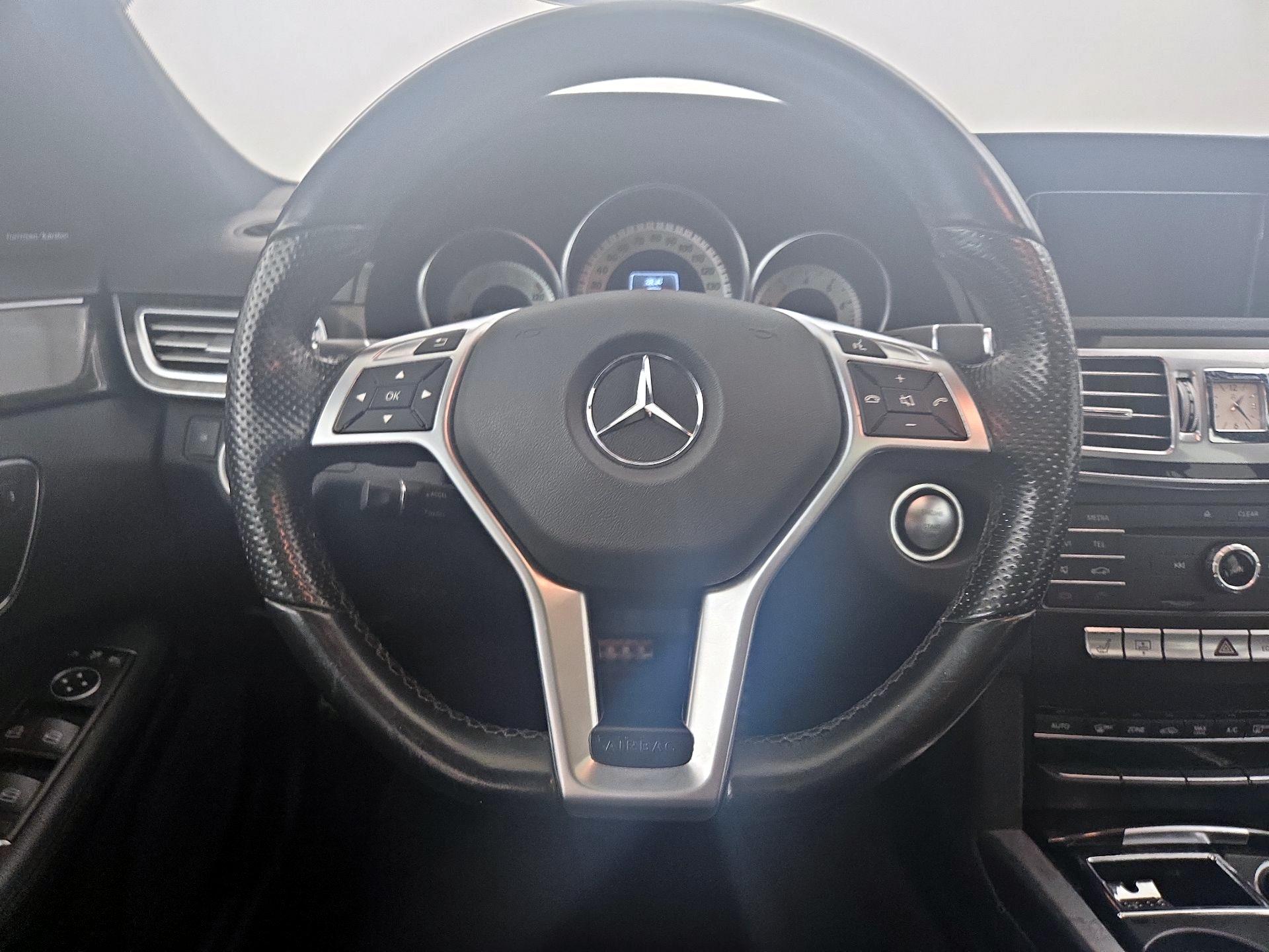 Thumbnail: 2016 Mercedes-Benz E-Class - 10