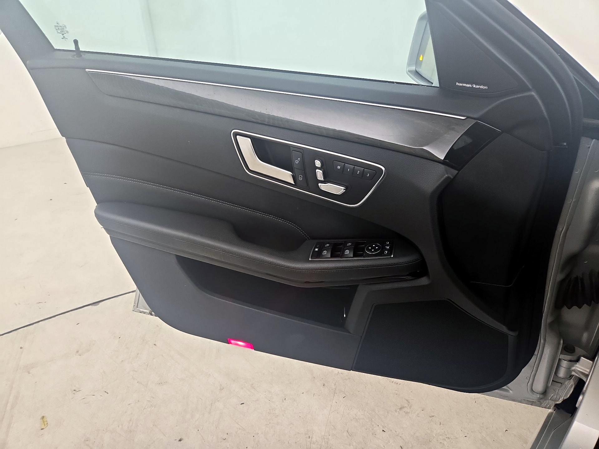 Thumbnail: 2016 Mercedes-Benz E-Class - 12