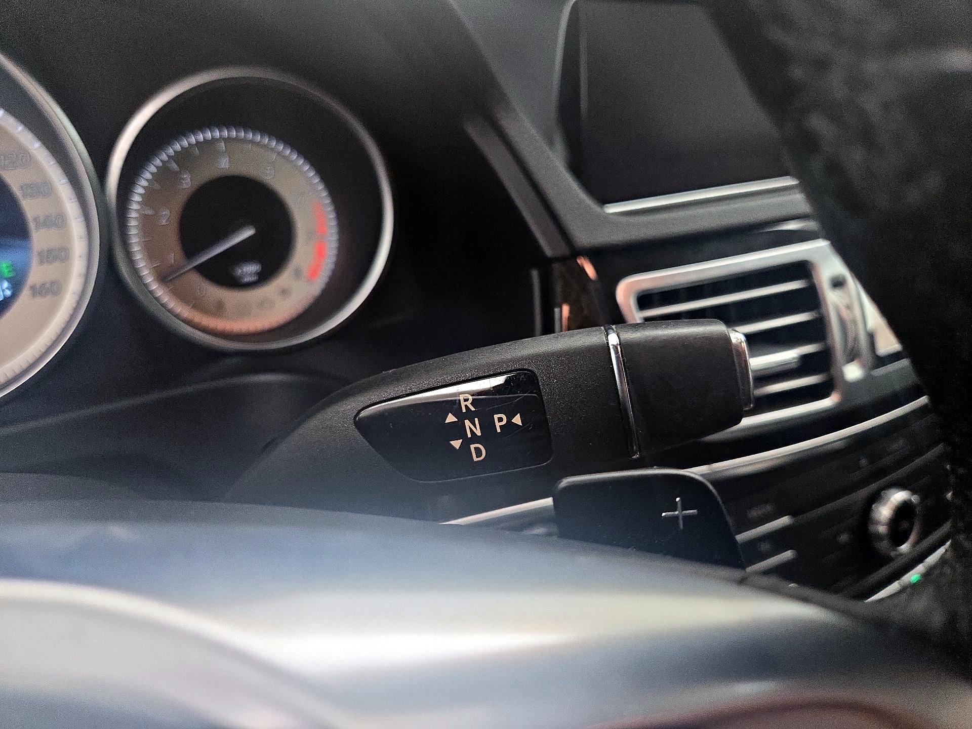 Thumbnail: 2016 Mercedes-Benz E-Class - 18