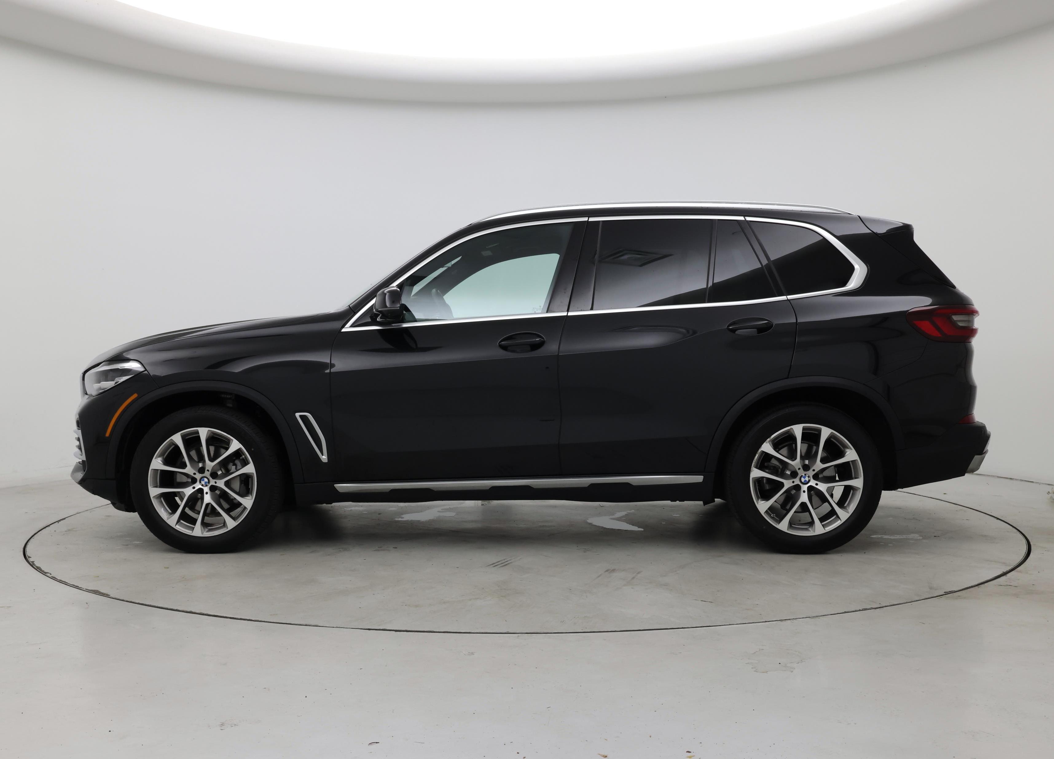 Thumbnail: 2022 BMW X5 - 3