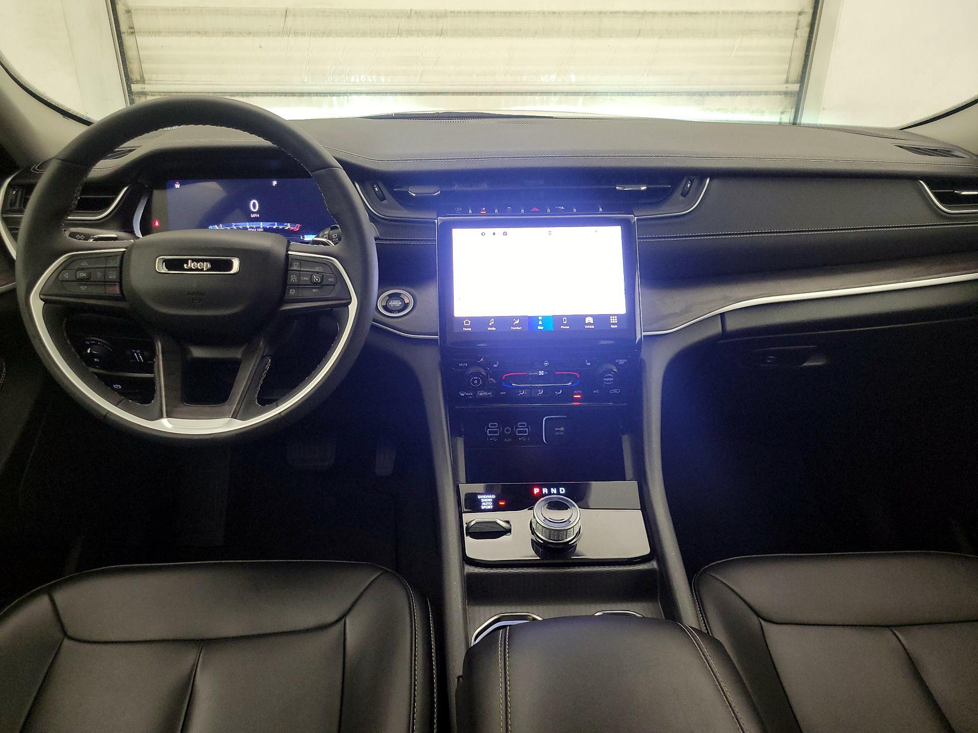 Thumbnail: 2024 Jeep Grand Cherokee - 9