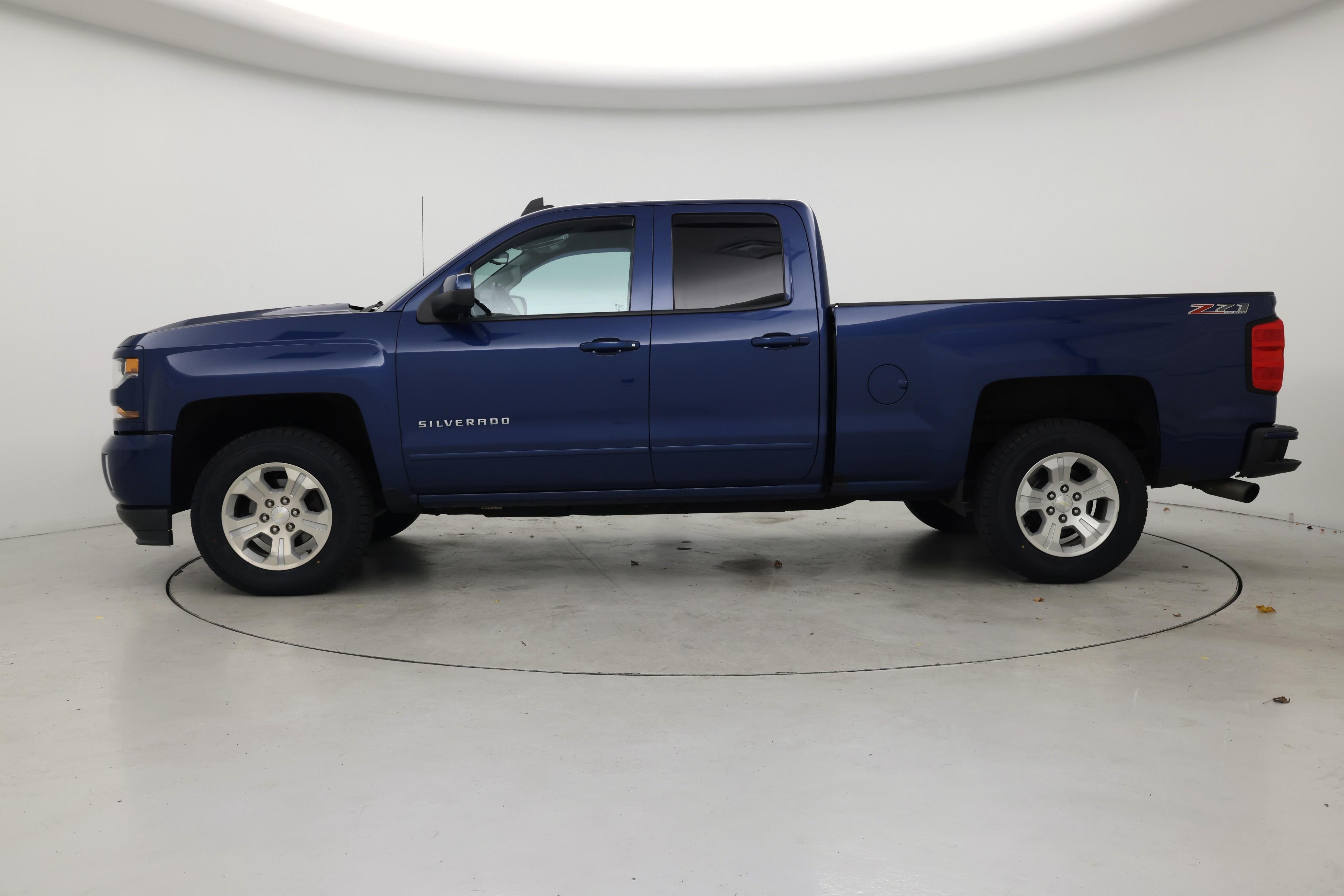 Thumbnail: 2017 Chevrolet Silverado 1500 - 3