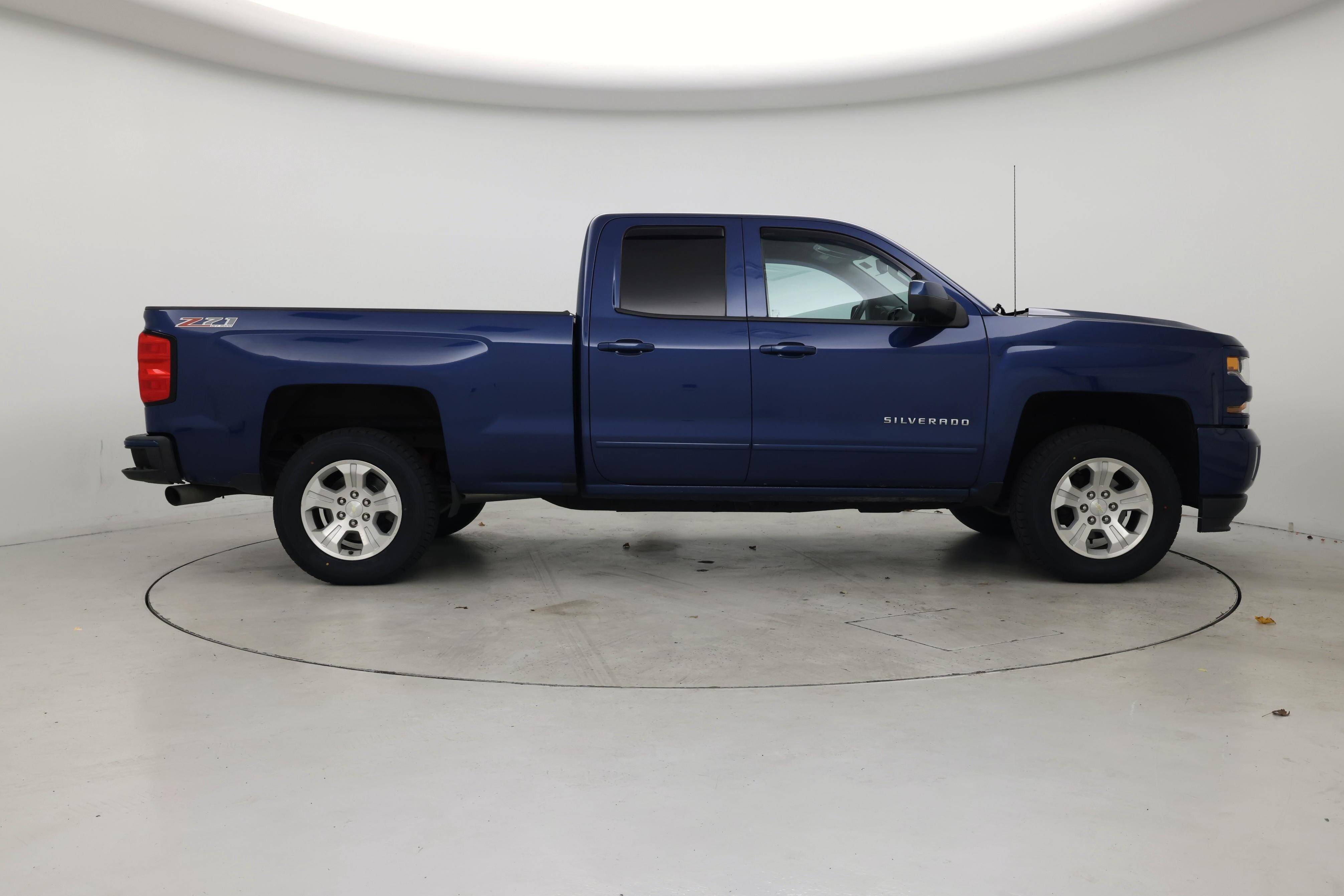 Thumbnail: 2017 Chevrolet Silverado 1500 - 7