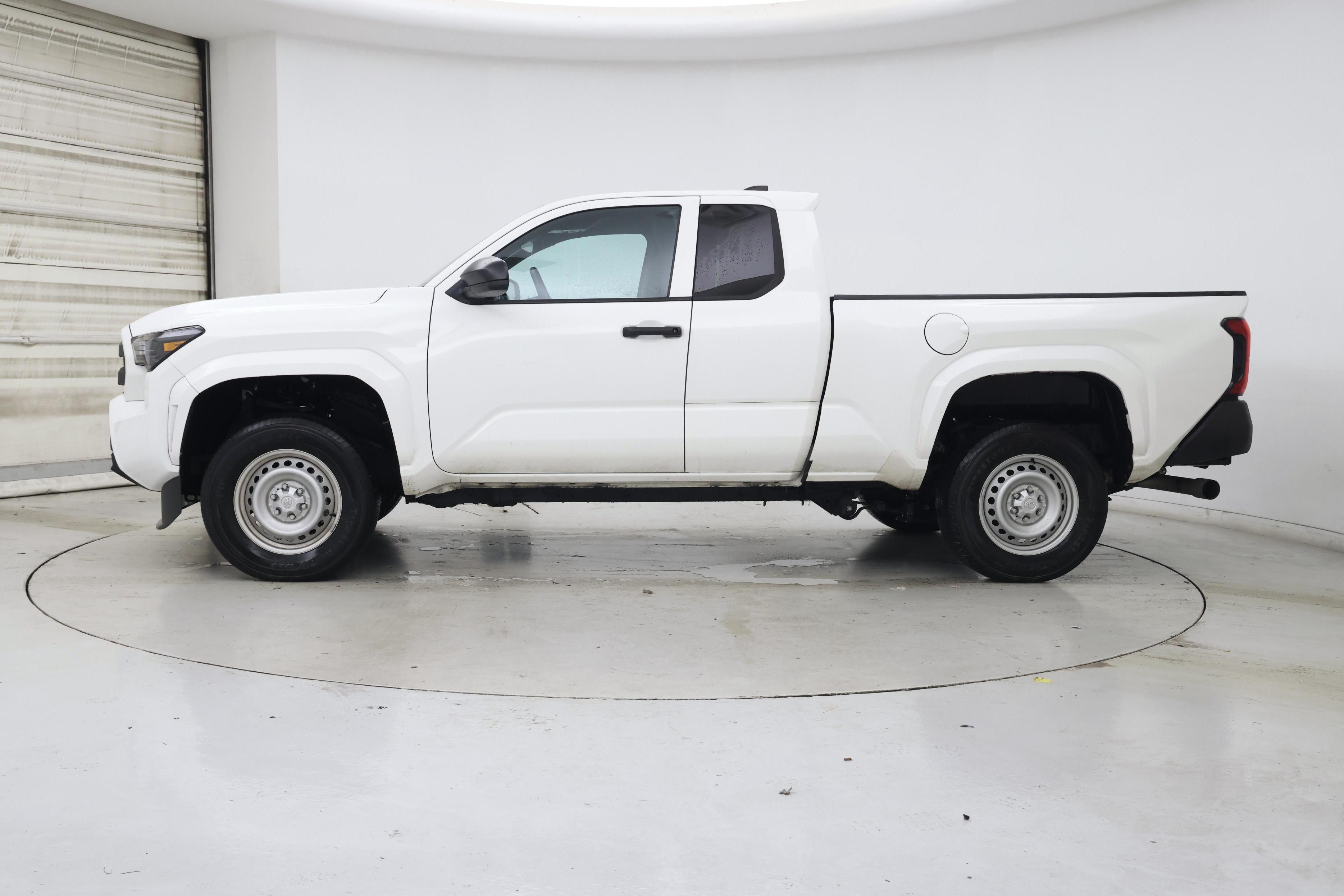 Thumbnail: 2024 Toyota Tacoma - 3