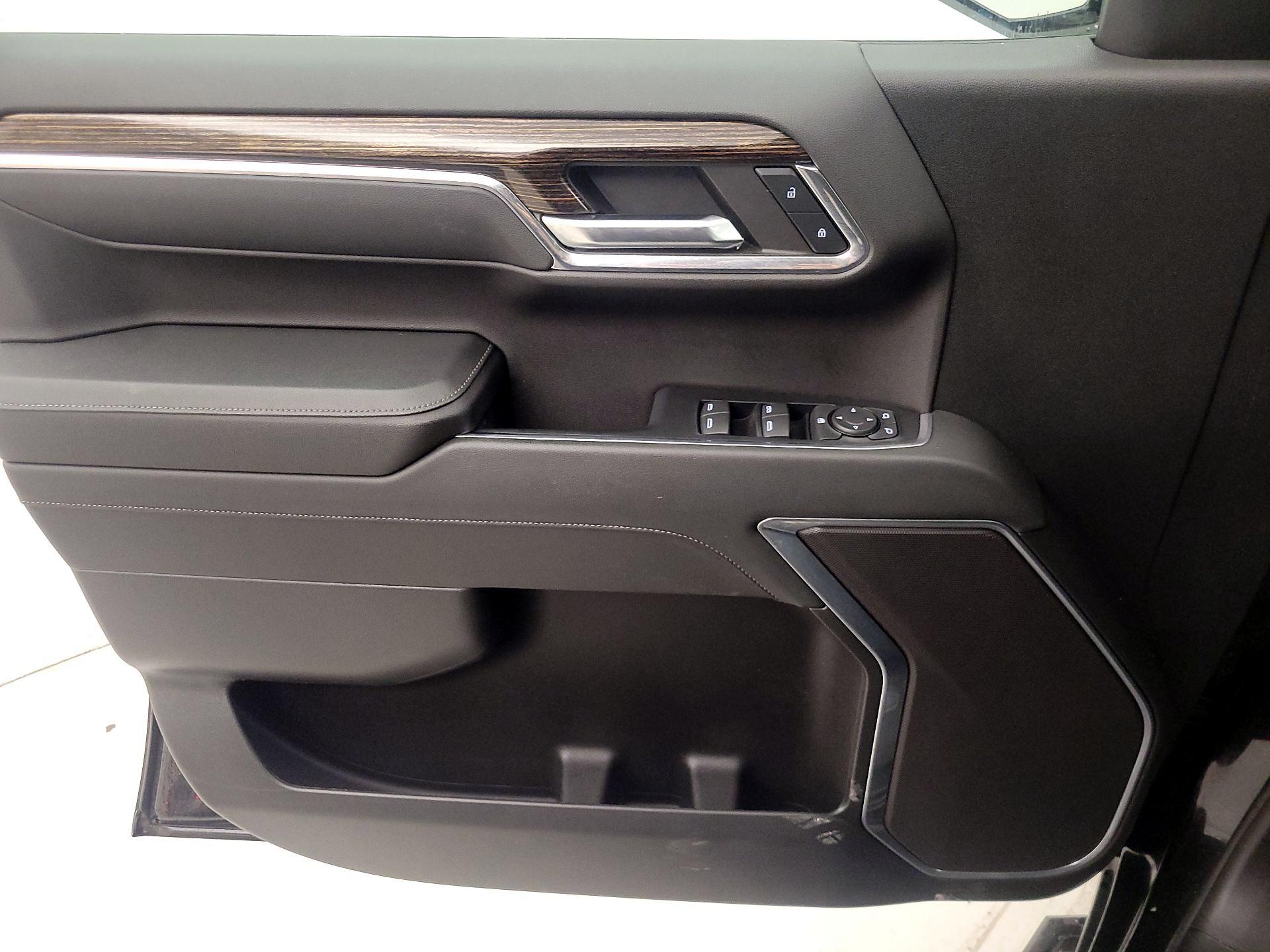 Thumbnail: 2023 GMC Sierra 1500 - 12