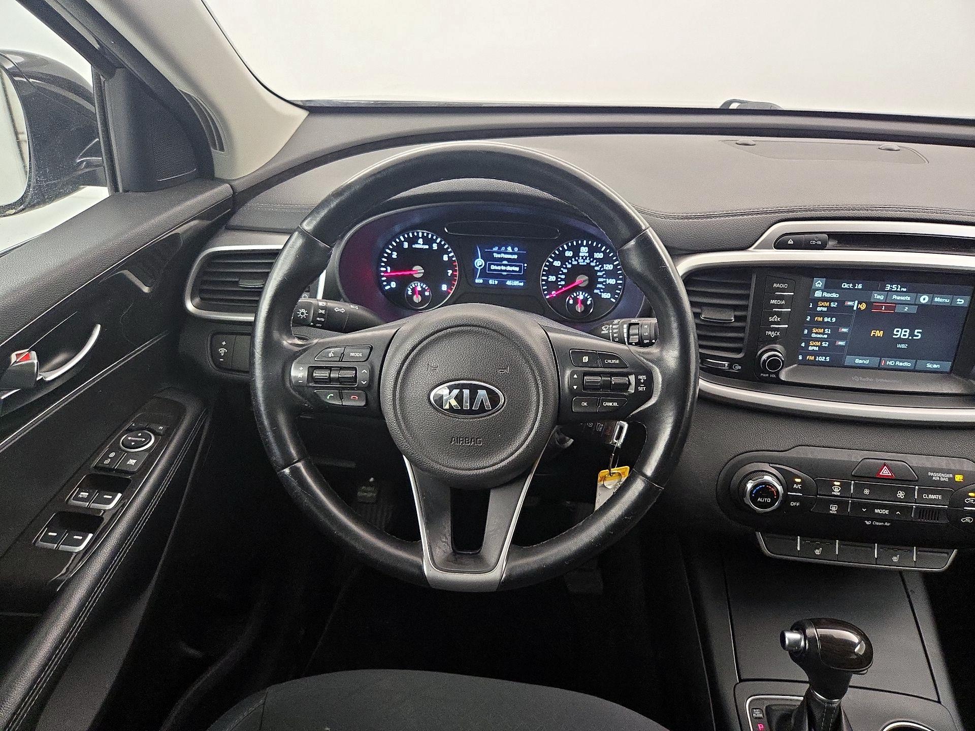 Thumbnail: 2017 Kia Sorento - 10