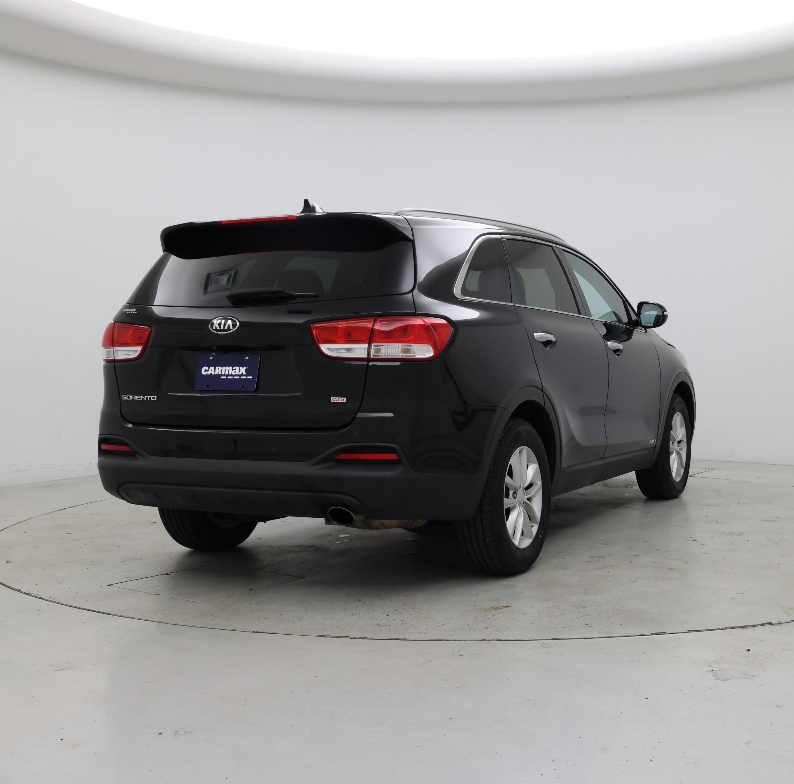 Thumbnail: 2017 Kia Sorento - 8
