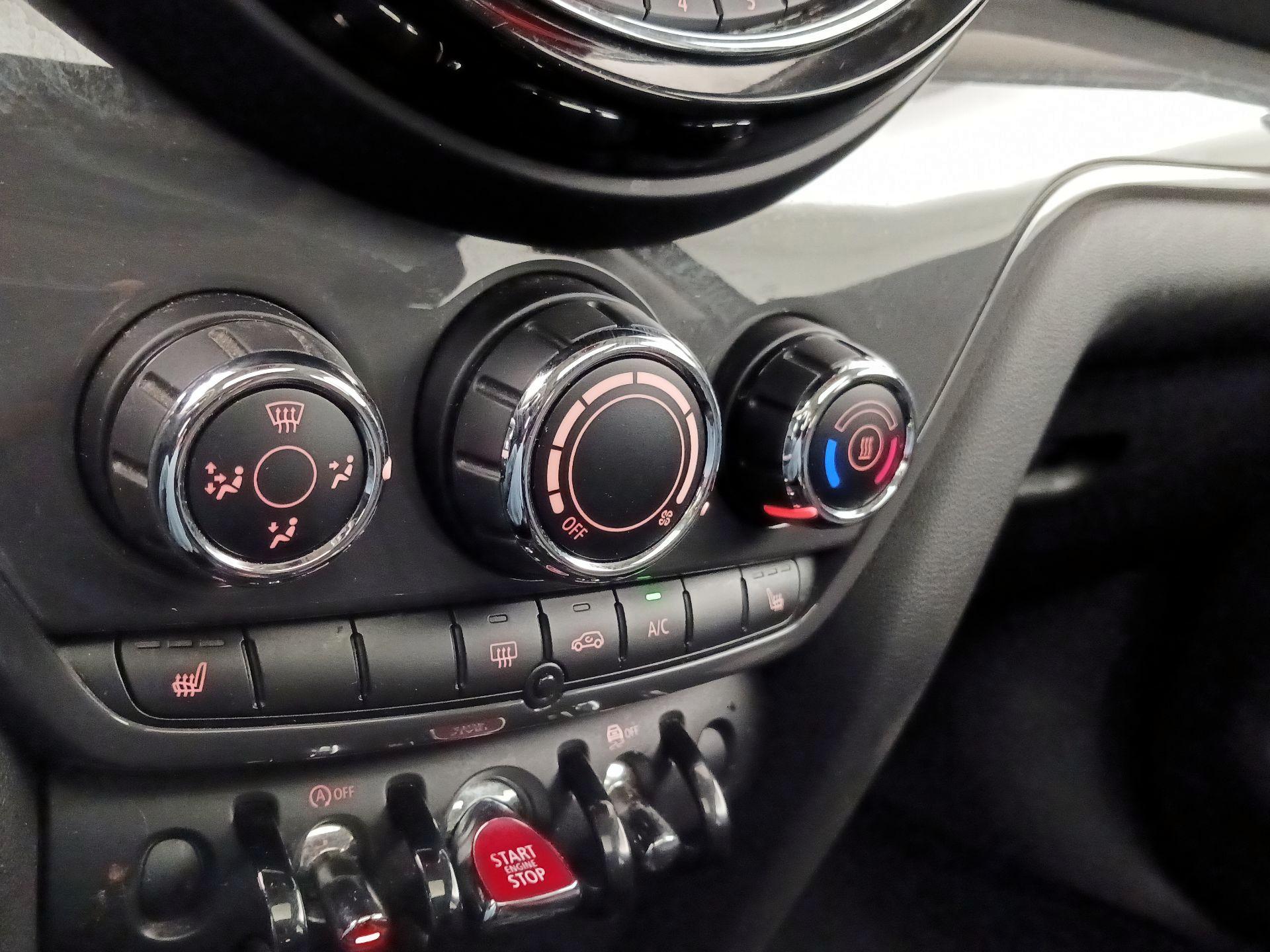 Thumbnail: 2019 MINI Cooper Countryman - 16