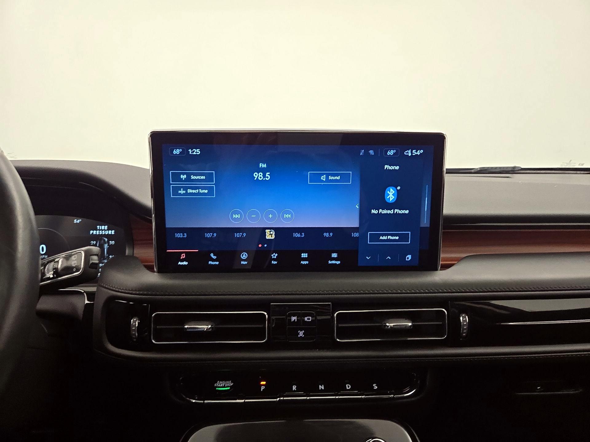 Thumbnail: 2022 Lincoln Nautilus - 16