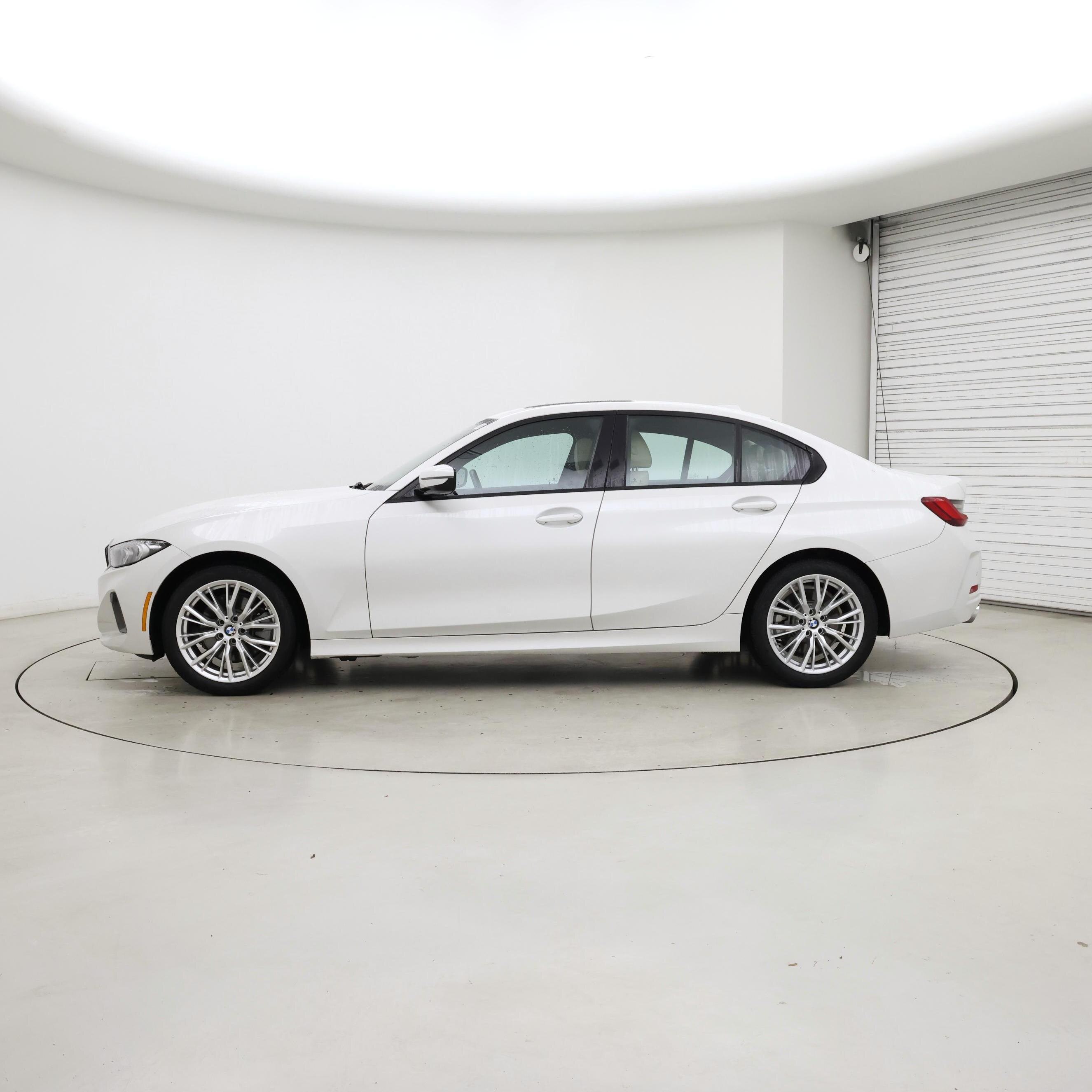 Thumbnail: 2023 BMW 3 Series - 3