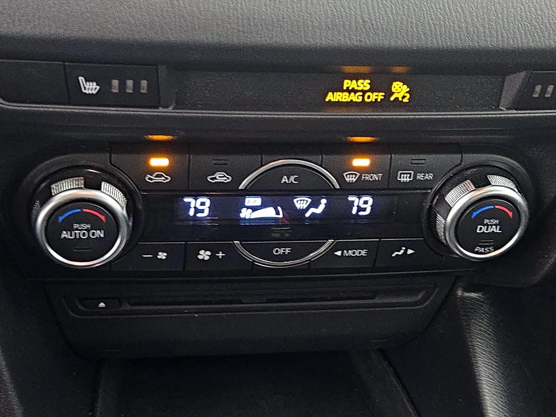 Thumbnail: 2014 Mazda Mazda3 - 16