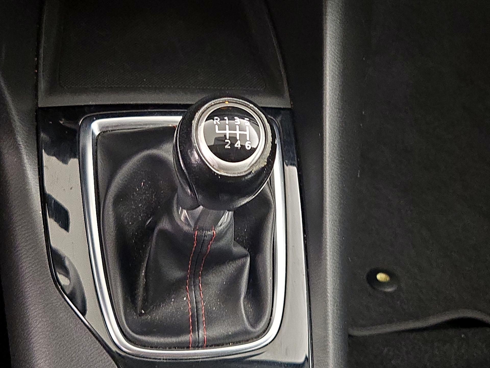 Thumbnail: 2014 Mazda Mazda3 - 17