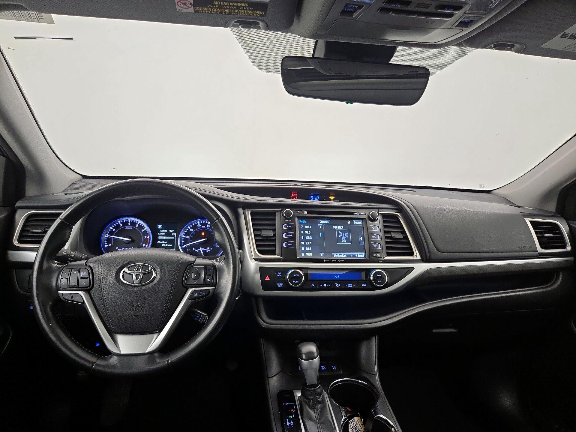 Thumbnail: 2017 Toyota Highlander - 9