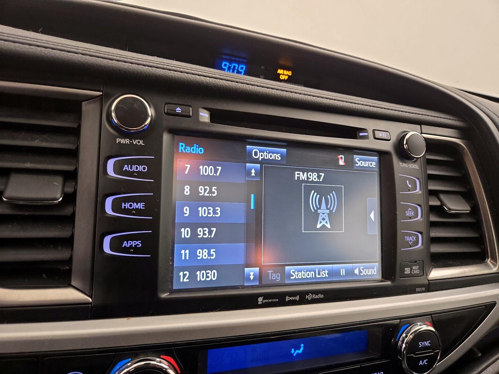 Thumbnail: 2017 Toyota Highlander - 15