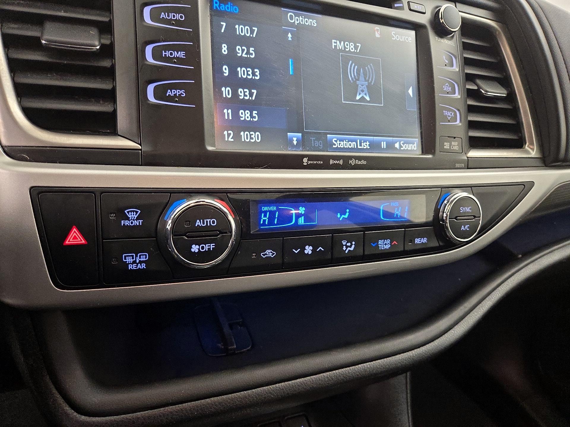 Thumbnail: 2017 Toyota Highlander - 16