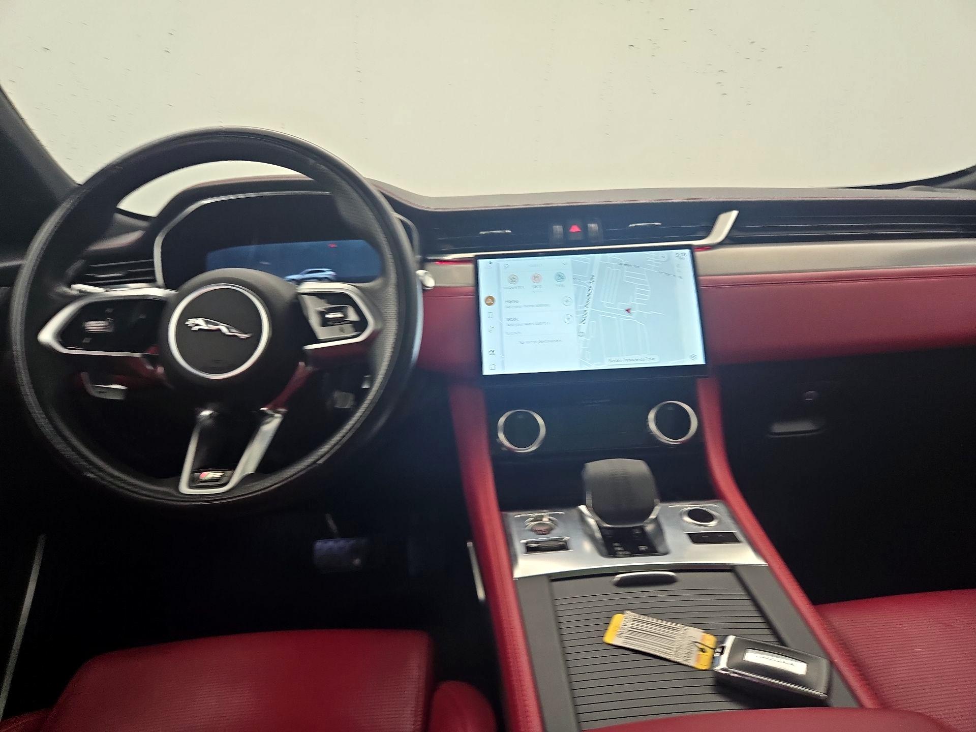 Thumbnail: 2021 Jaguar F-Pace - 9