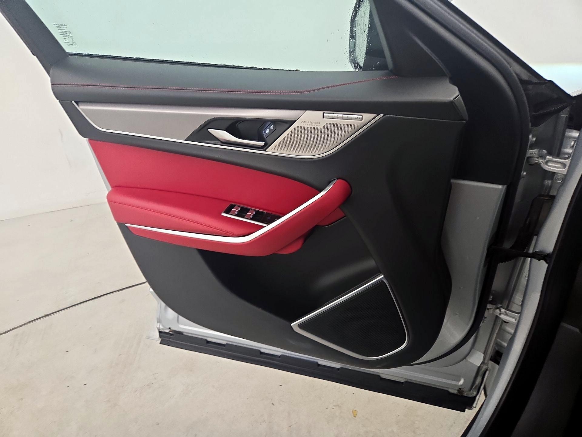 Thumbnail: 2021 Jaguar F-Pace - 12