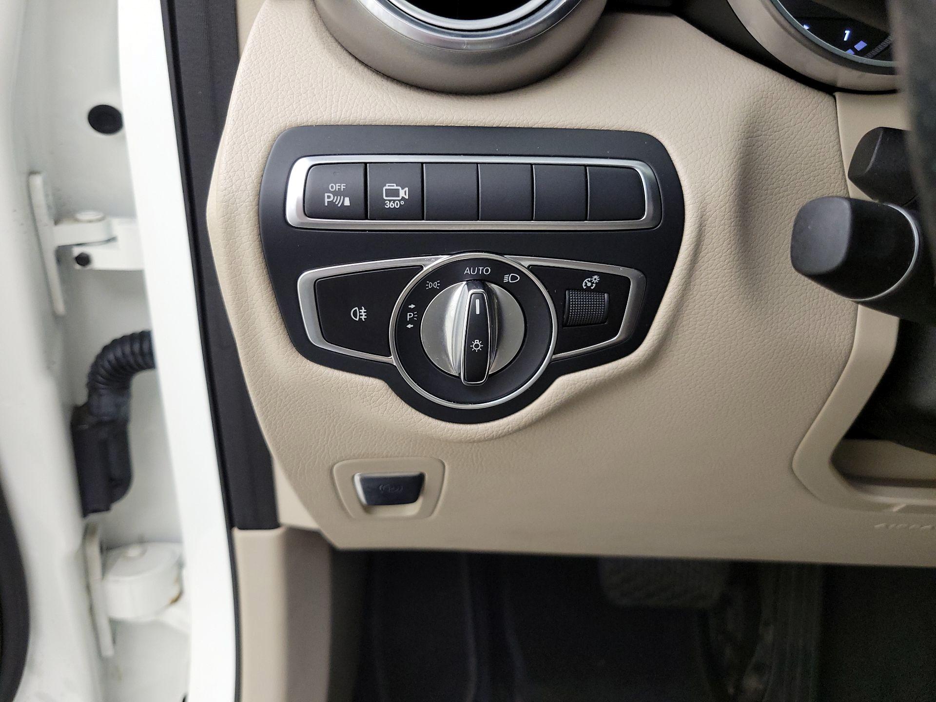 Thumbnail: 2019 Mercedes-Benz GLC - 13