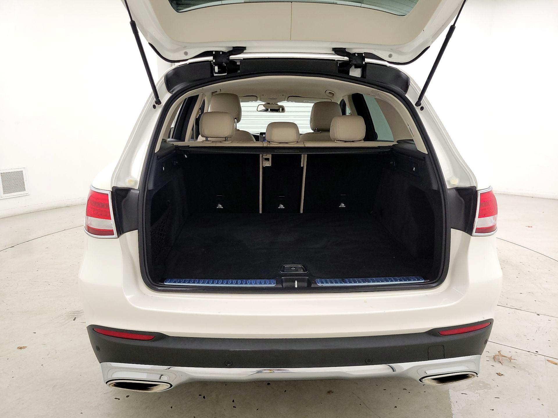 Thumbnail: 2019 Mercedes-Benz GLC - 20