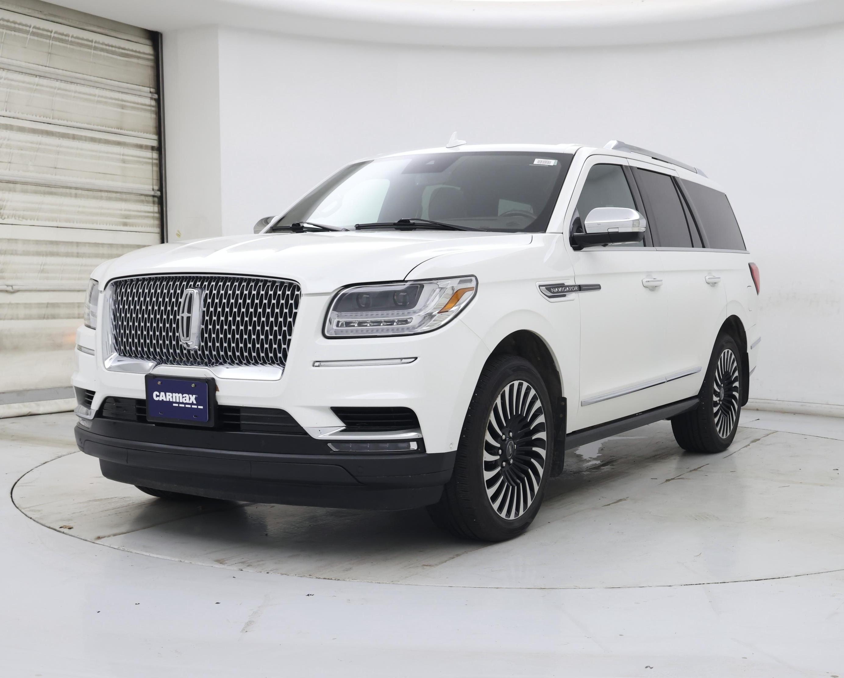 Thumbnail: 2021 Lincoln Navigator - 4