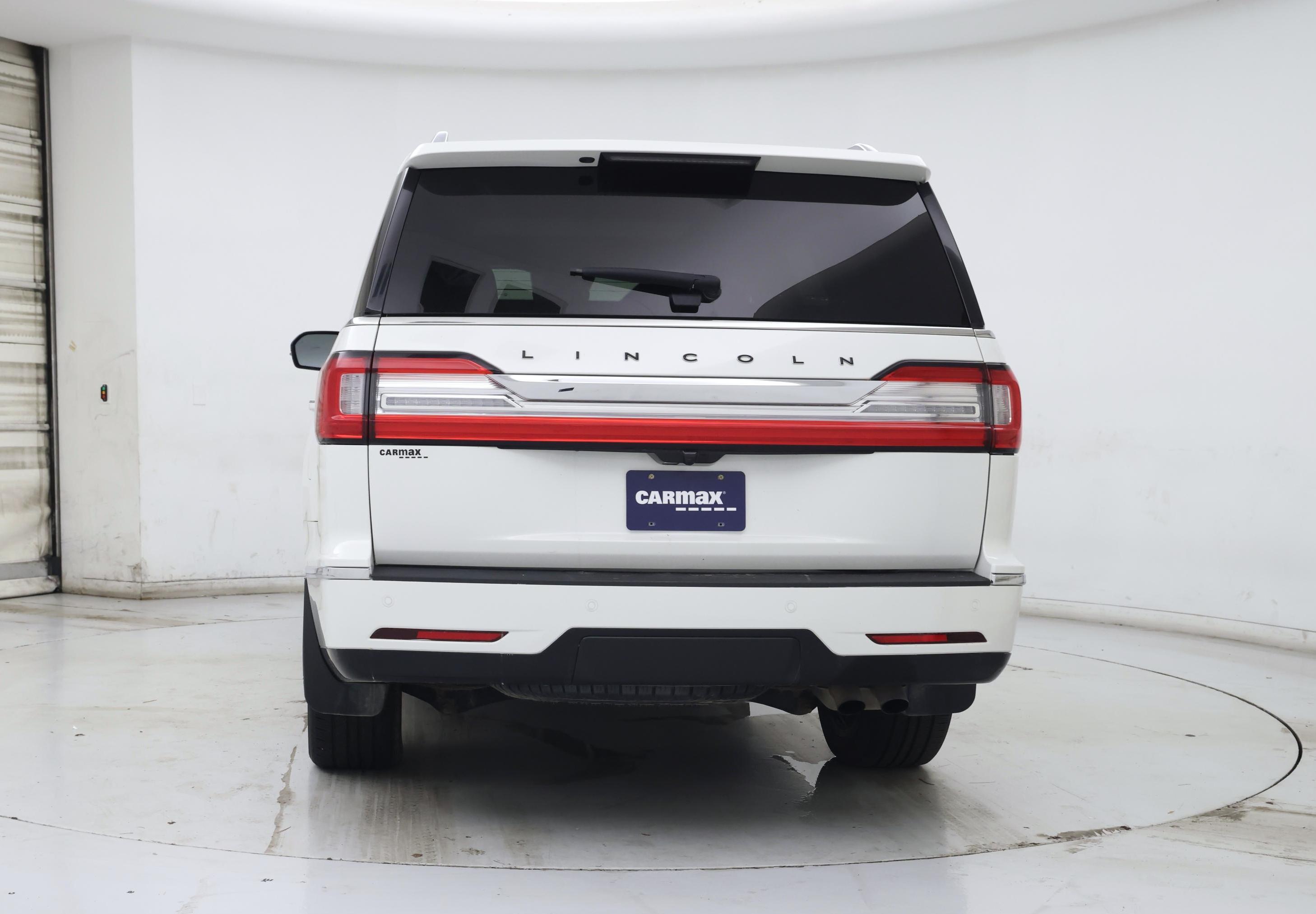 Thumbnail: 2021 Lincoln Navigator - 6