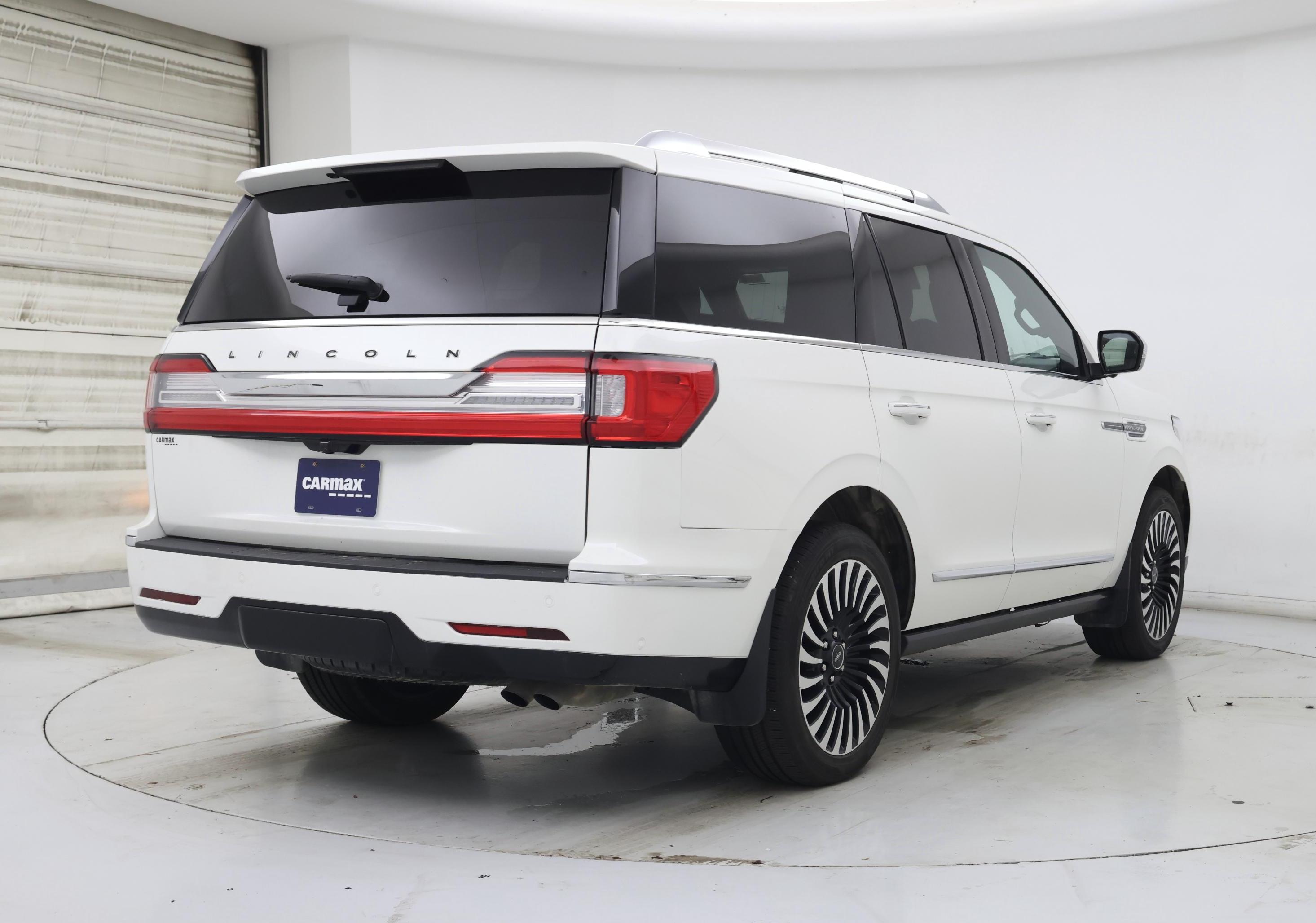 Thumbnail: 2021 Lincoln Navigator - 8