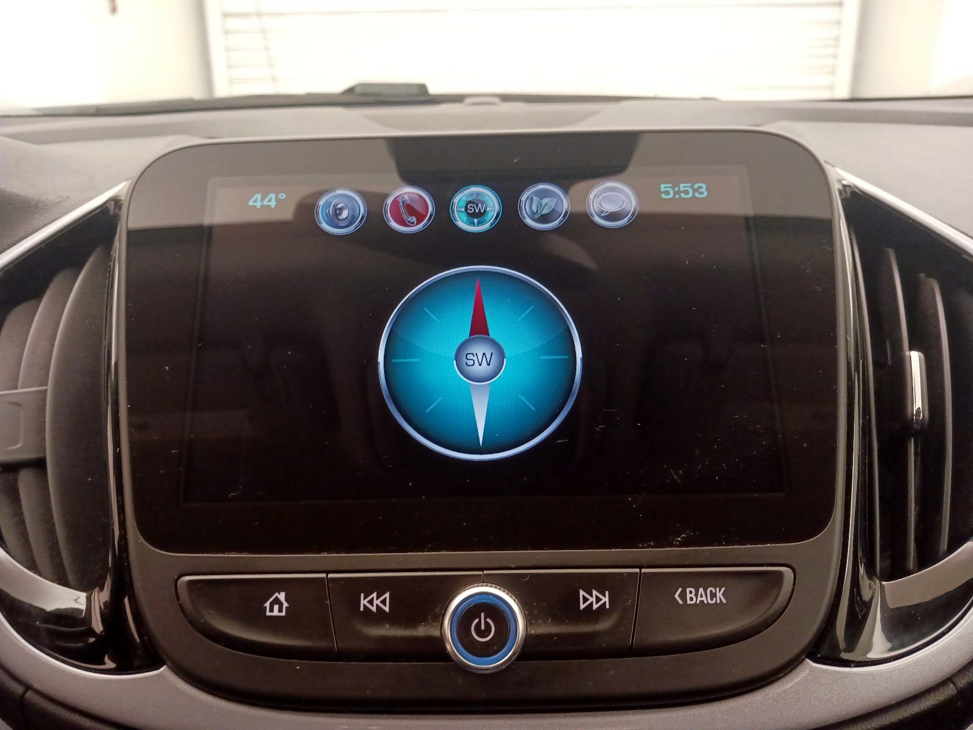 Thumbnail: 2017 Chevrolet Volt - 14