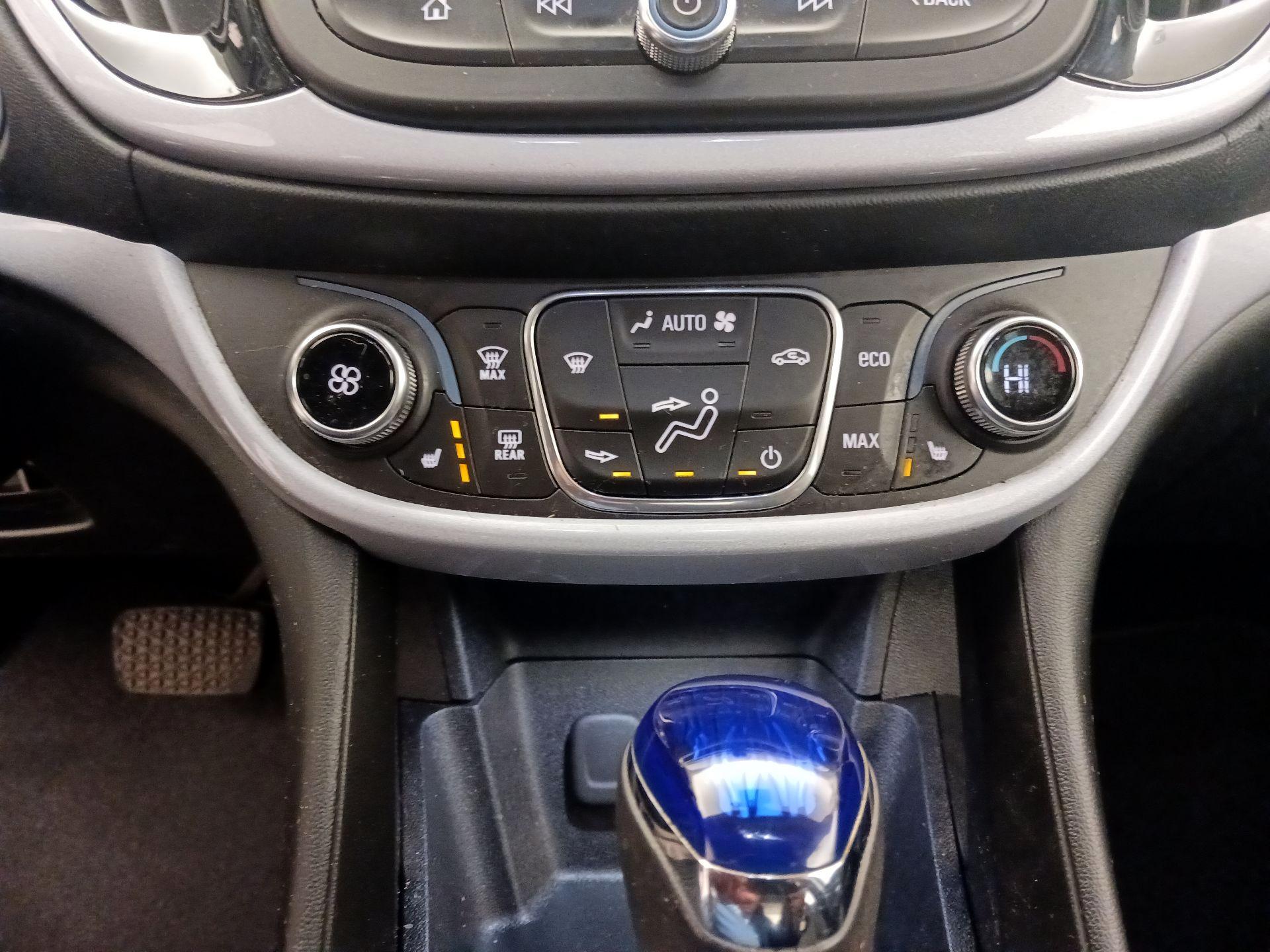 Thumbnail: 2017 Chevrolet Volt - 17