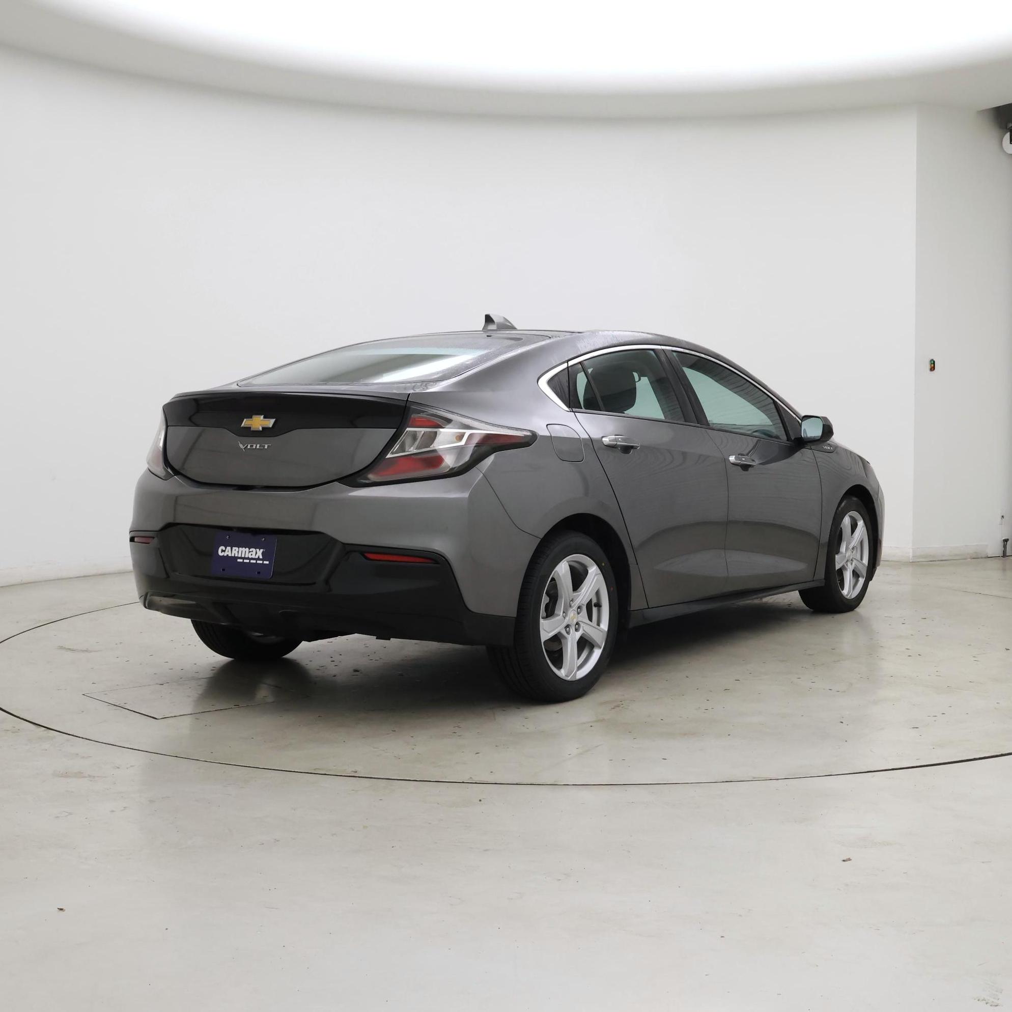 Thumbnail: 2017 Chevrolet Volt - 8