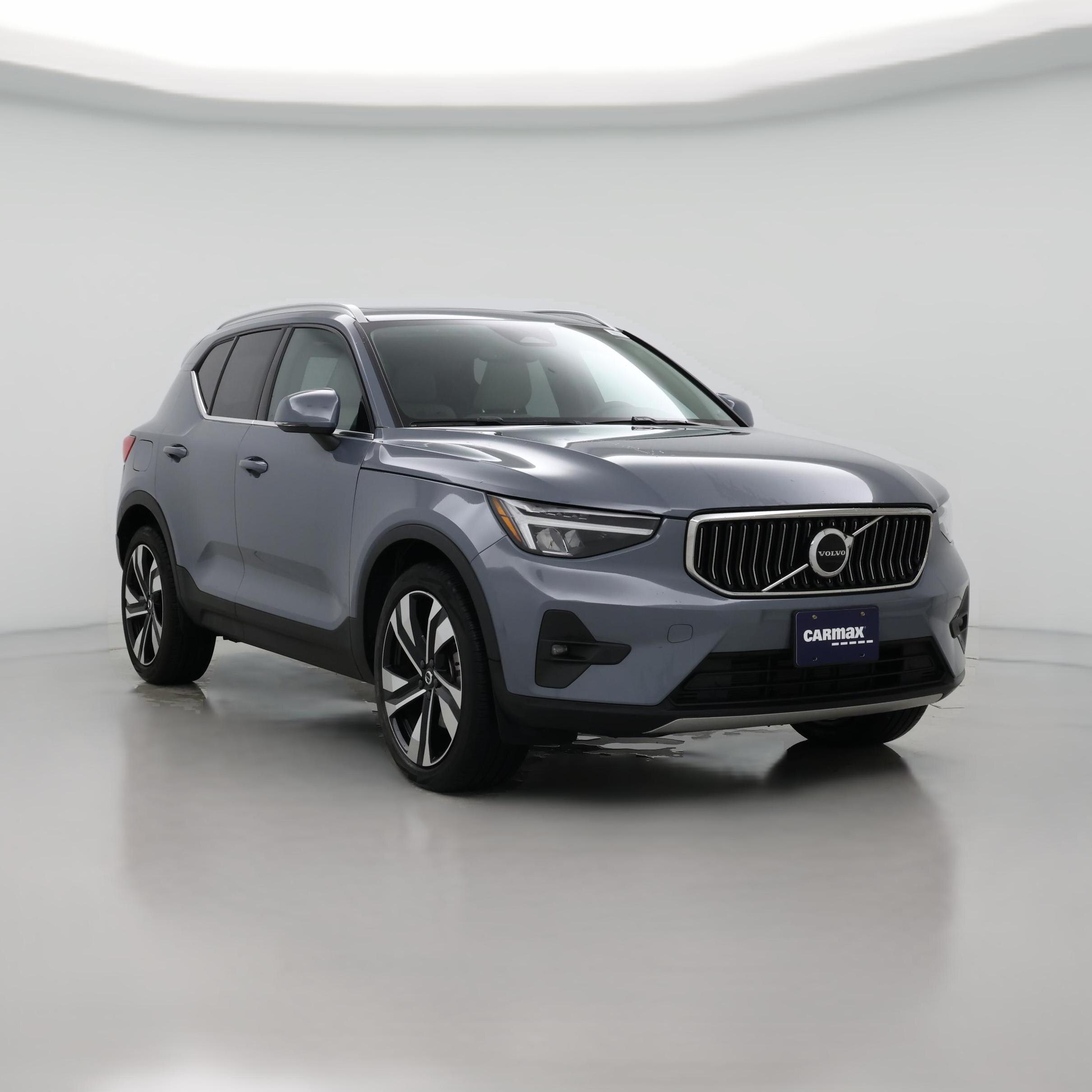 Thumbnail: 2023 Volvo XC40 - 1