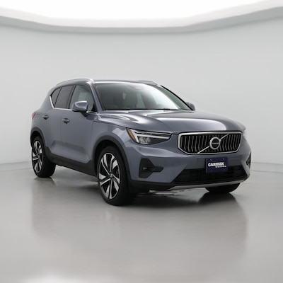2023 Volvo XC40 B5 Plus Bright Theme