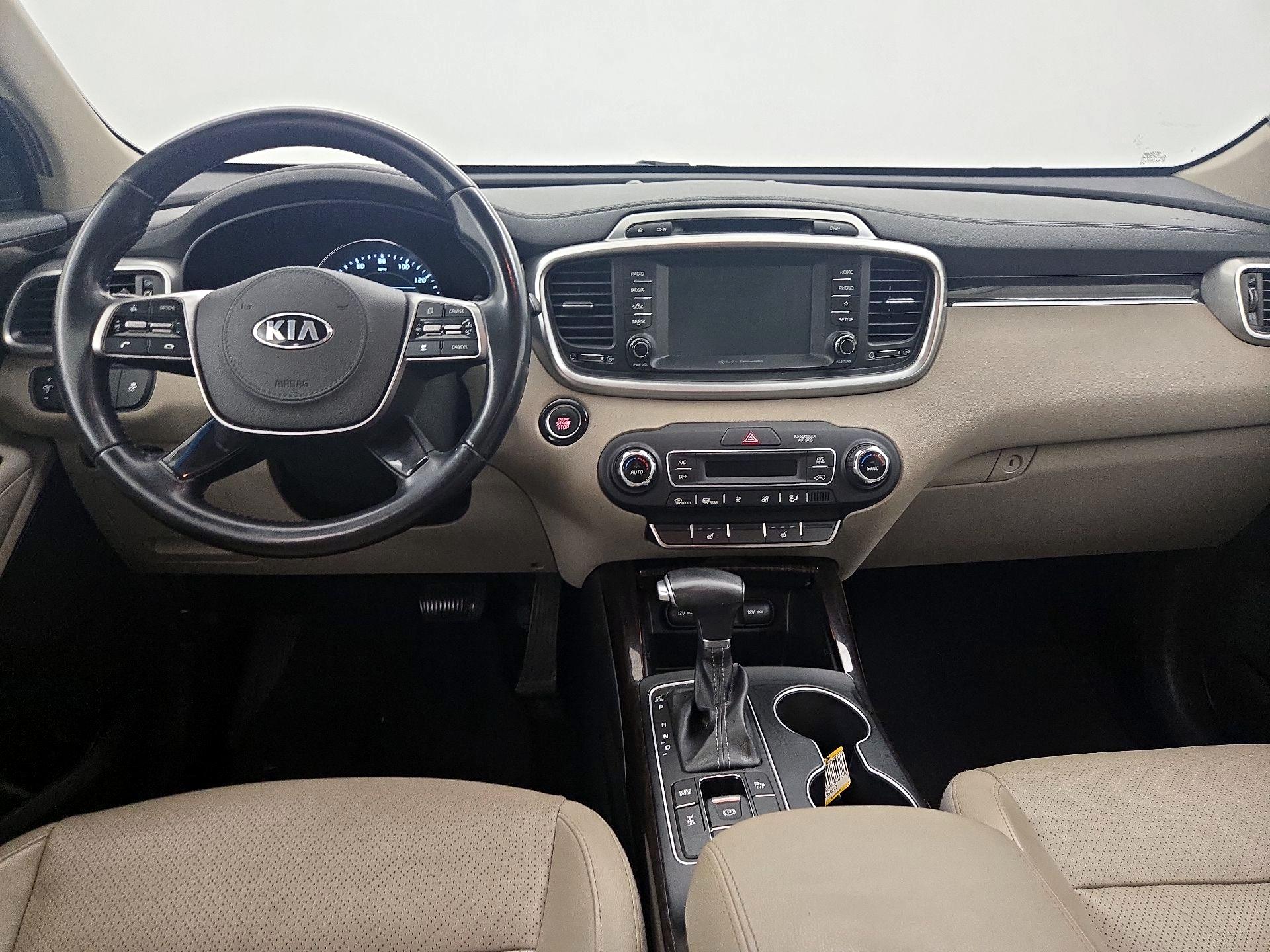 Thumbnail: 2019 Kia Sorento - 9