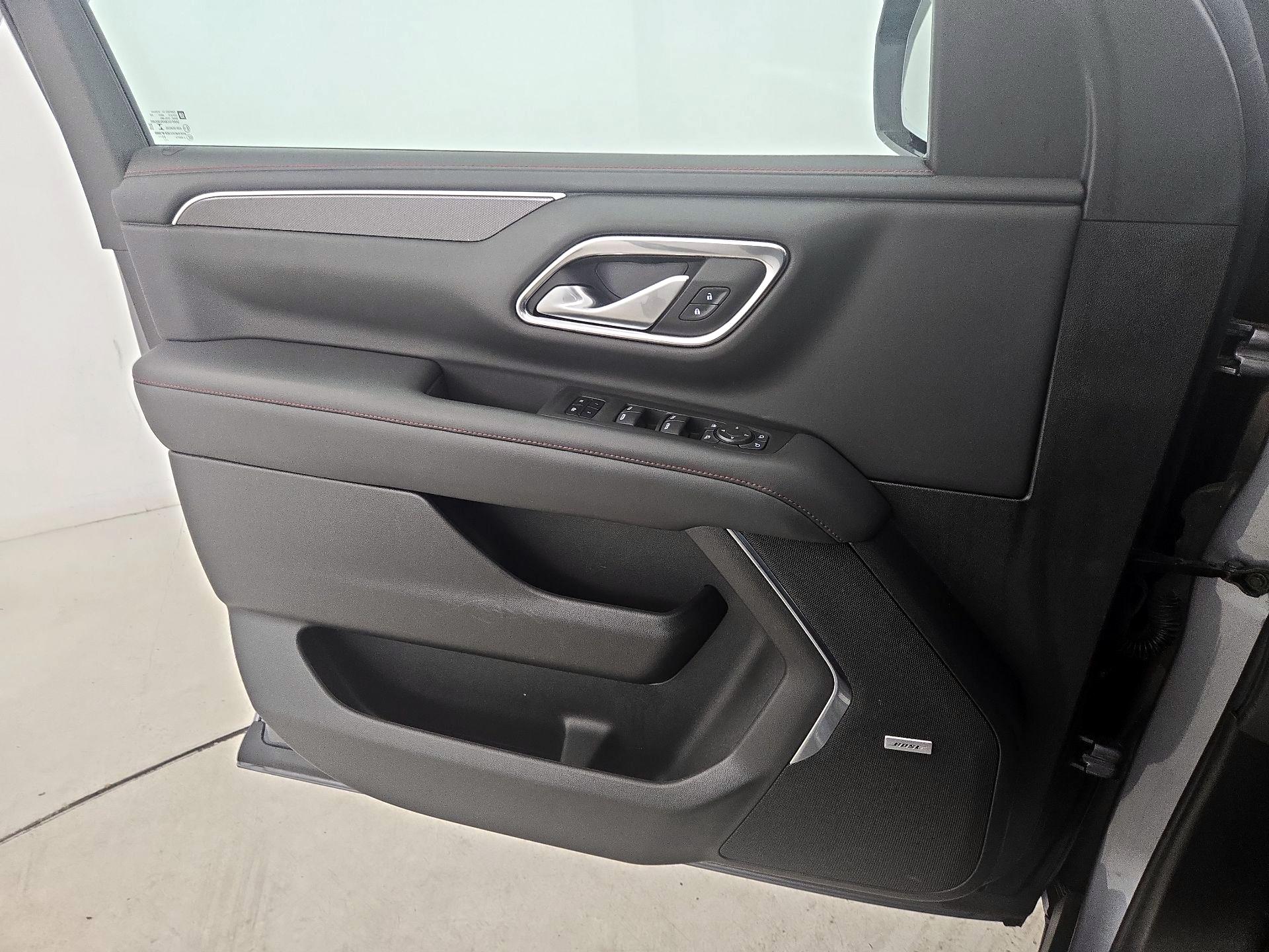 Thumbnail: 2022 Chevrolet Suburban - 12