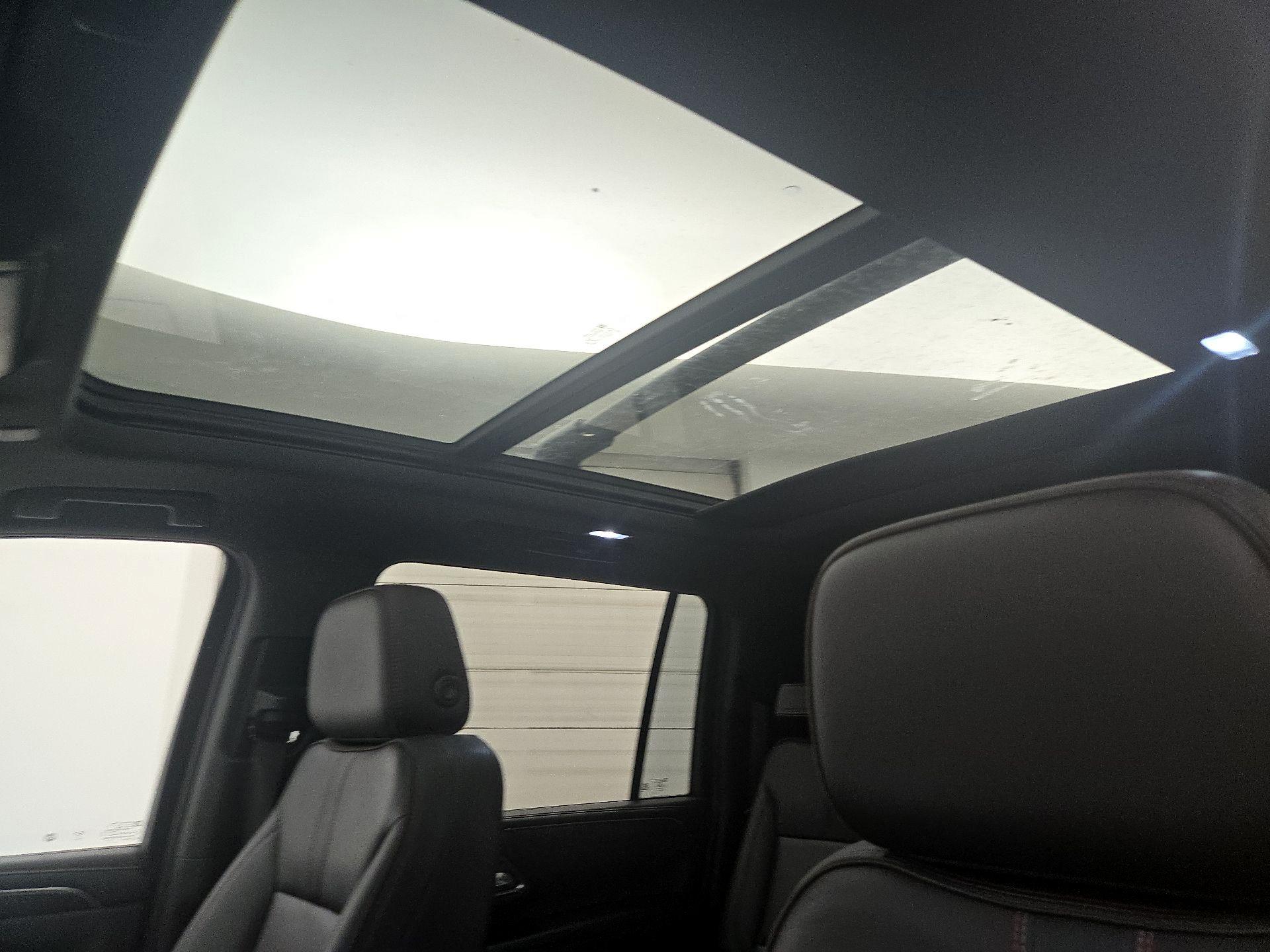 Thumbnail: 2022 Chevrolet Suburban - 19