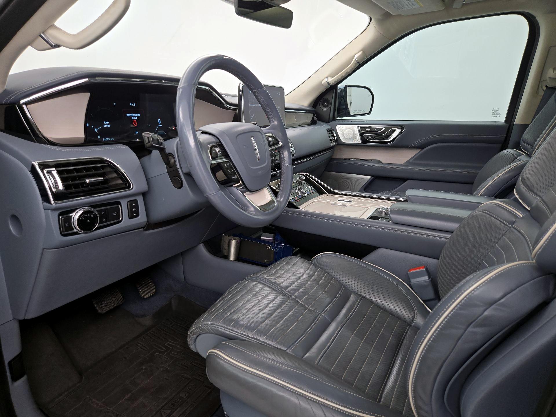 Thumbnail: 2019 Lincoln Navigator - 11