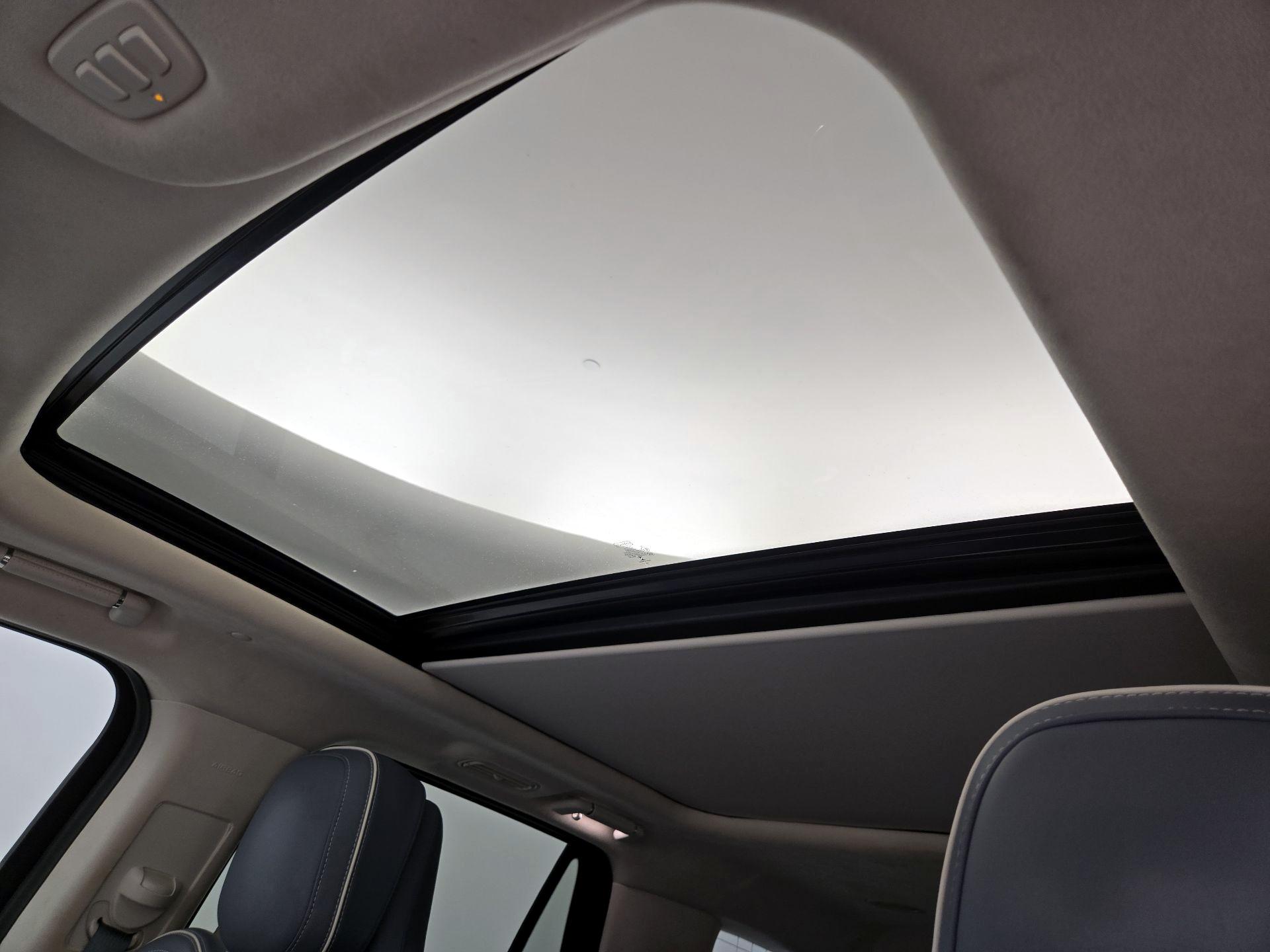 Thumbnail: 2019 Lincoln Navigator - 20