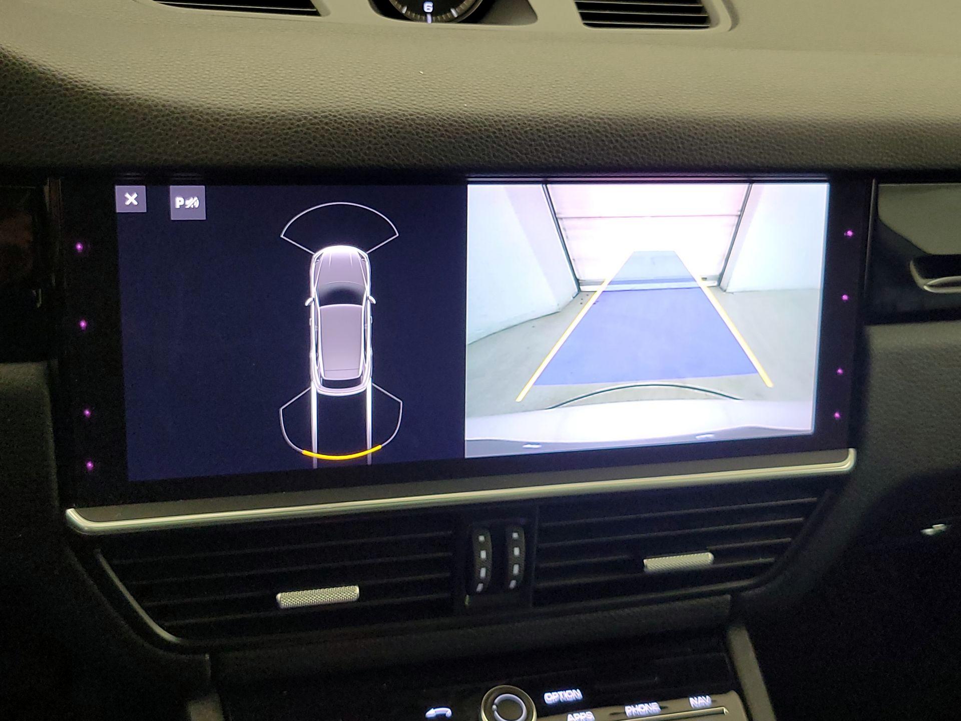 Thumbnail: 2021 Porsche Cayenne - 15